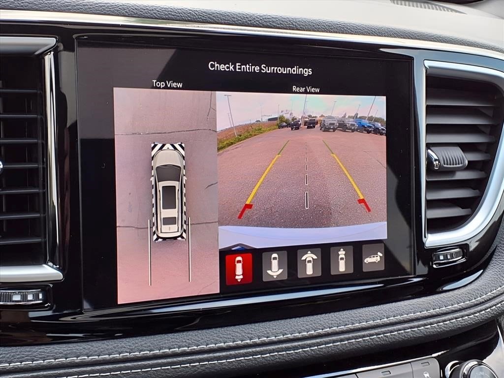 2026 Chrysler Pacifica Limited - Photo 12