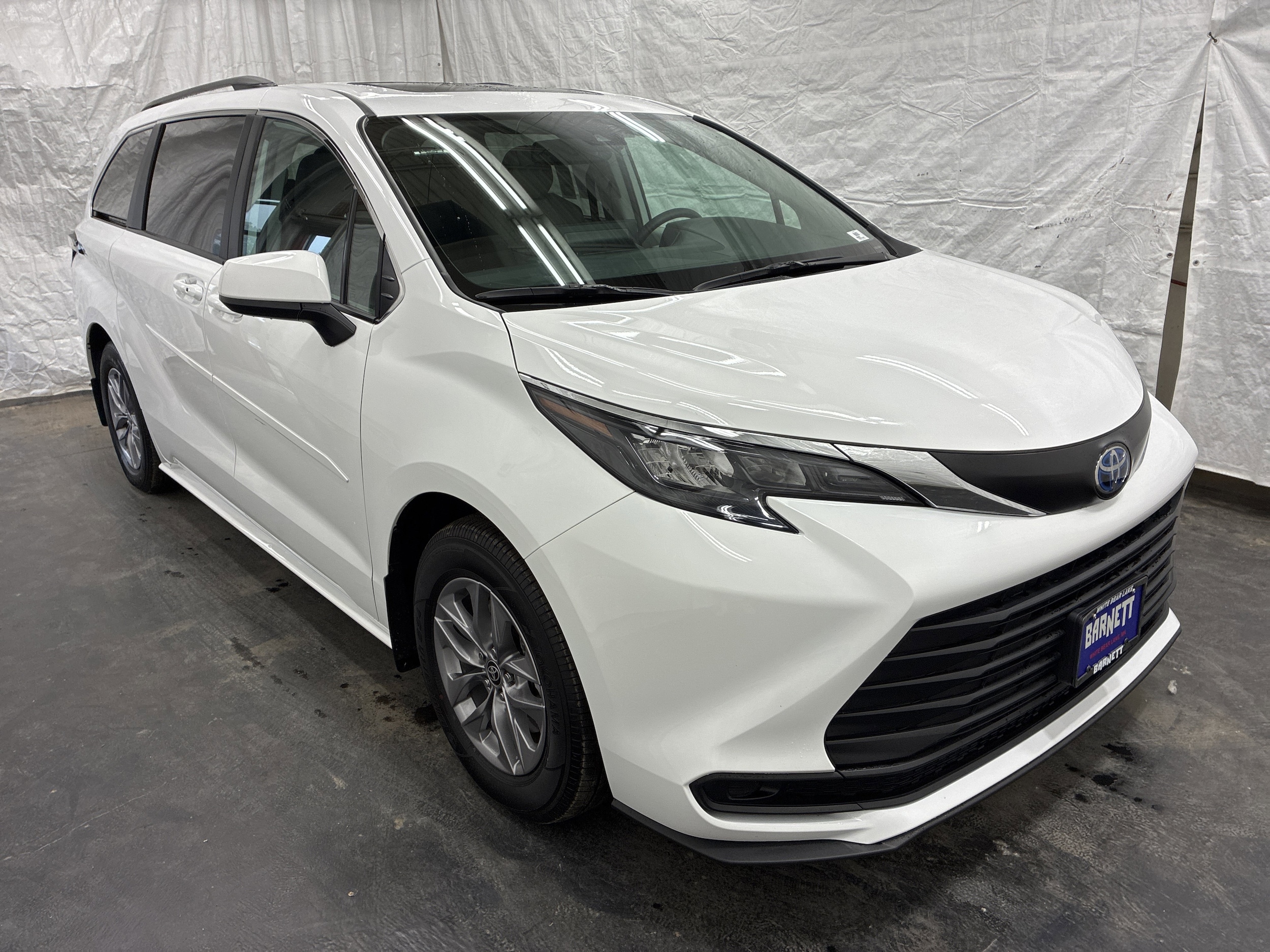 Used 2024 Toyota Sienna LE with VIN 5TDBSKFC5RS142600 for sale in White Bear Lake, Minnesota