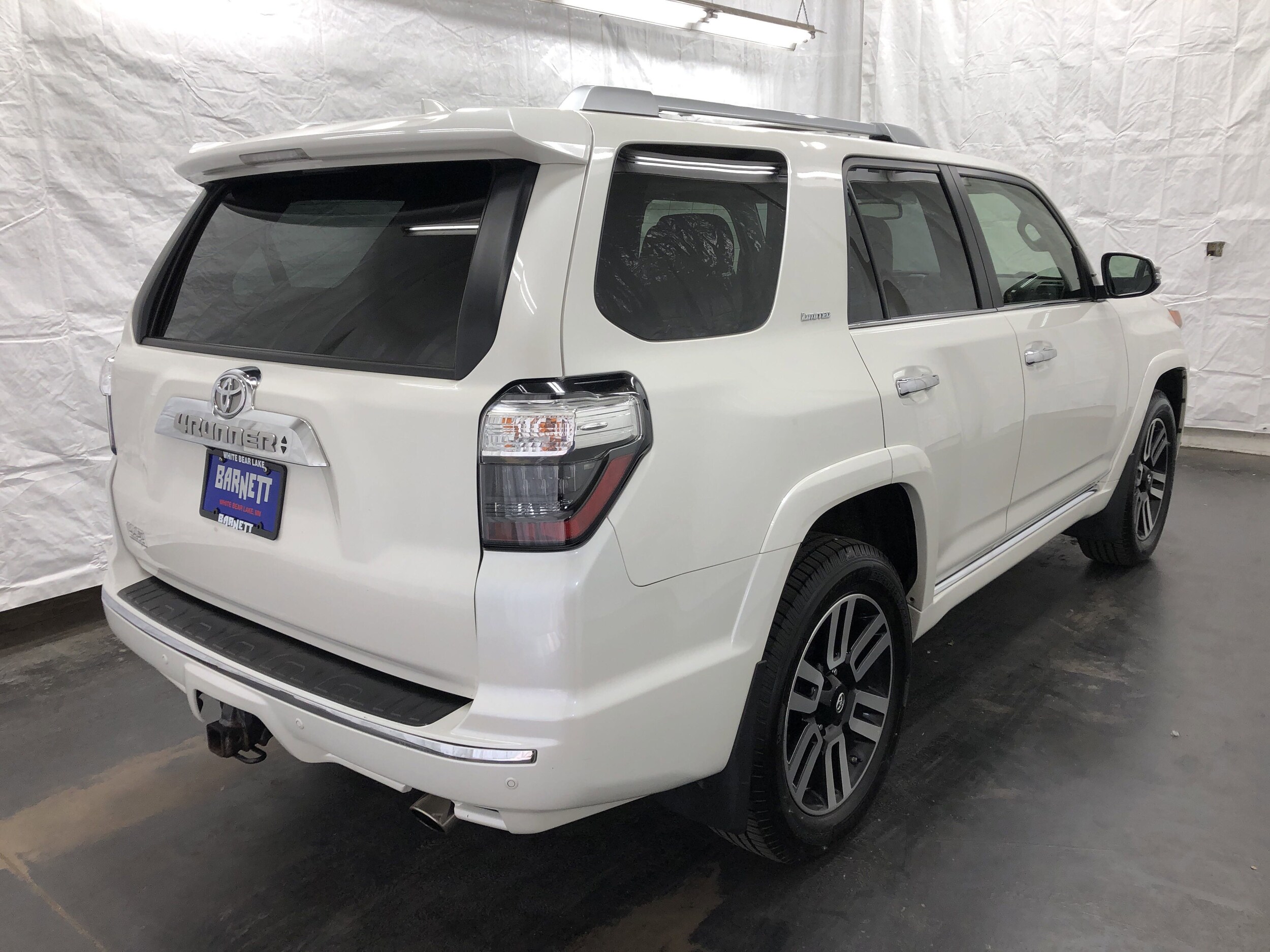 2018 Toyota 4Runner Limited photo 3