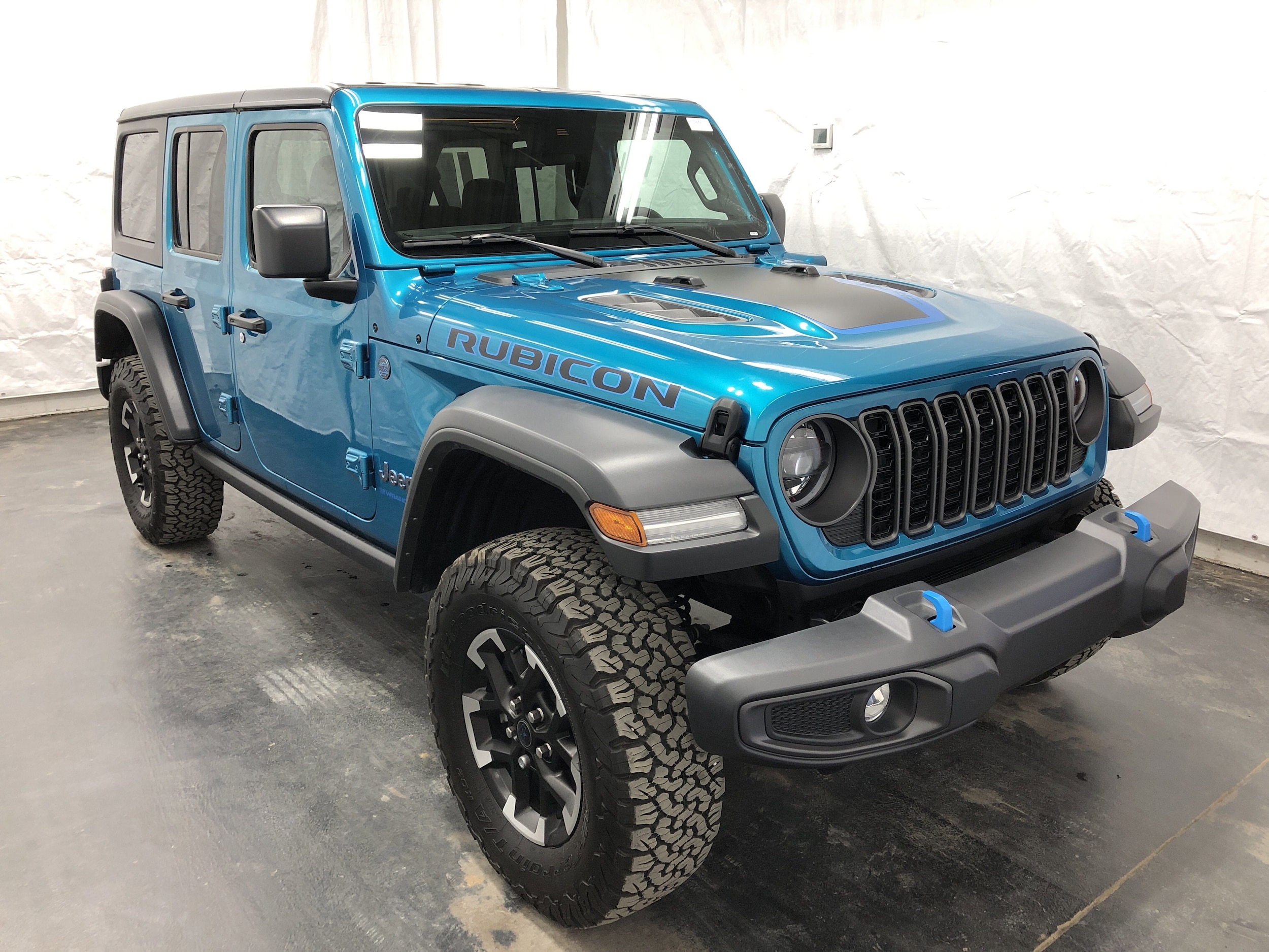 2024 Jeep Wrangler 4xe Rubicon photo 2