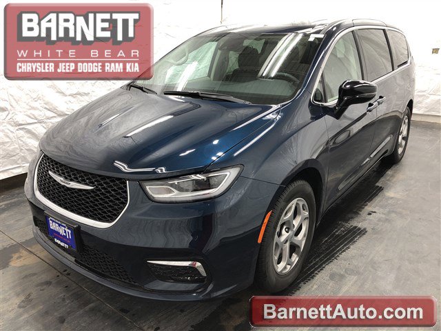 2024 Chrysler Pacifica Limited's photo