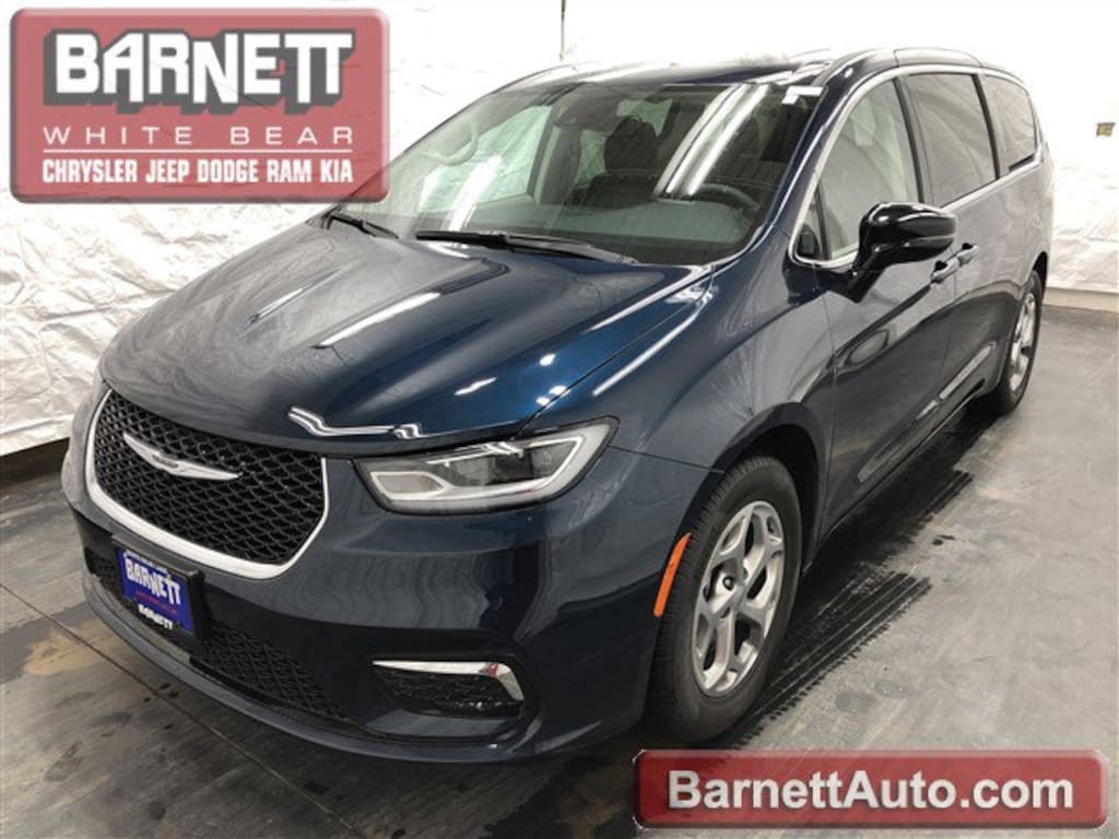 Used 2024 Chrysler Pacifica Limited Van Passenger Van