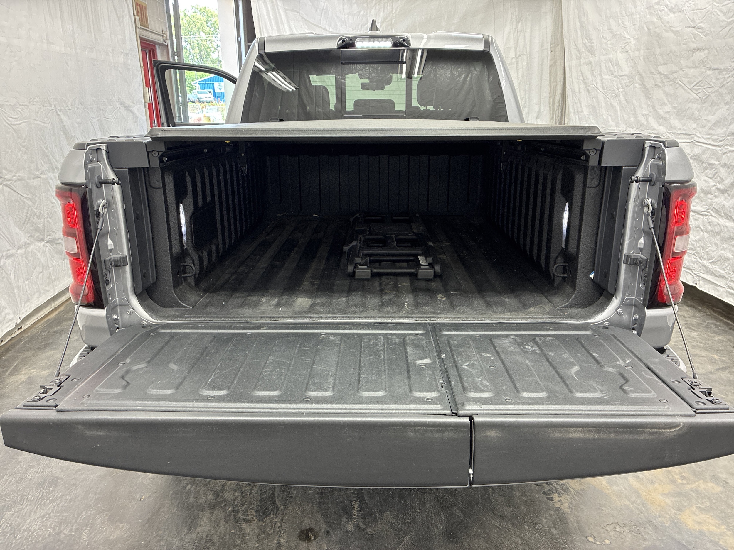 2025 RAM Ram 1500 Pickup Laramie - Photo 10