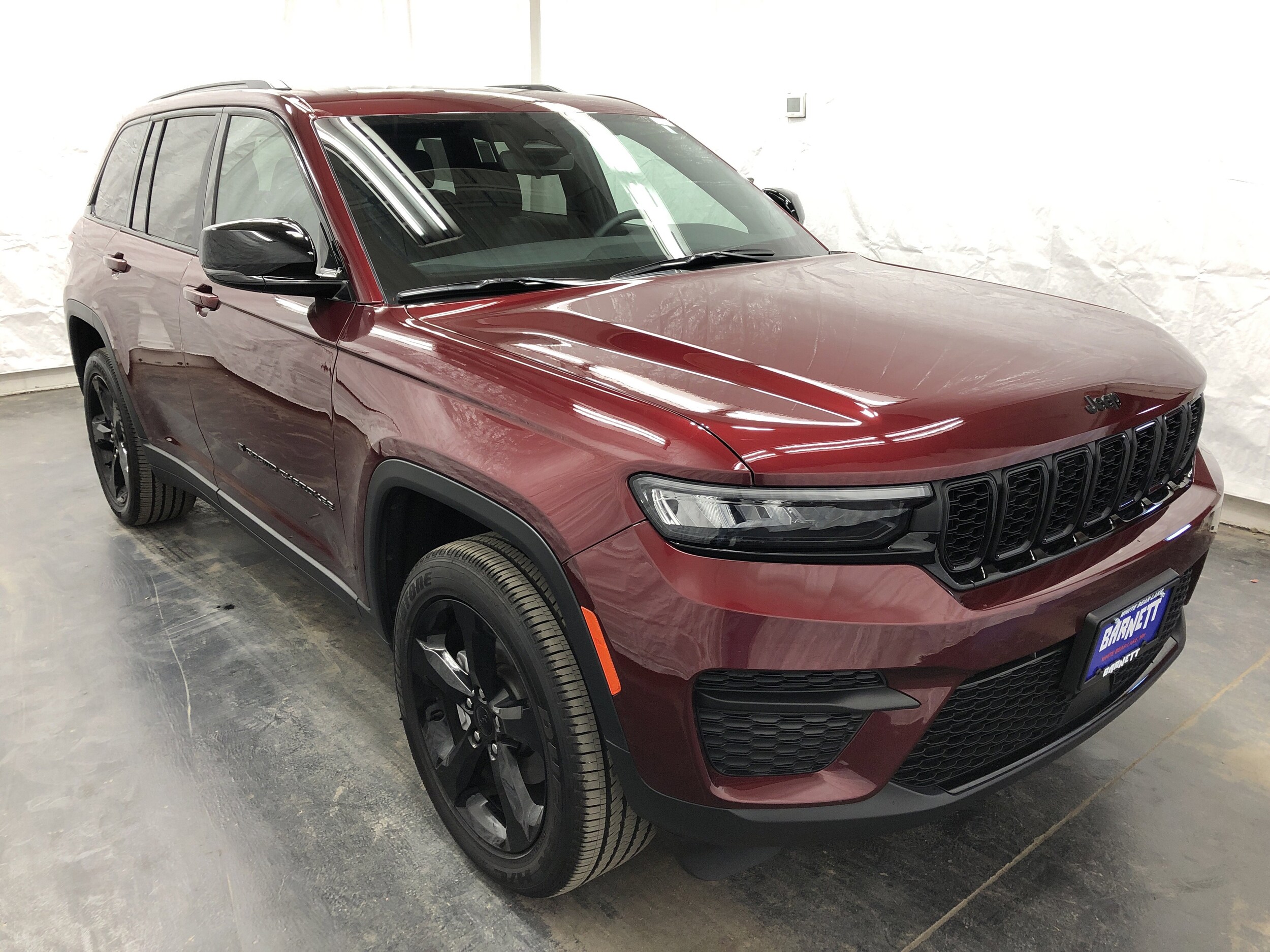 2024 Jeep Grand Cherokee Altitude X photo 2
