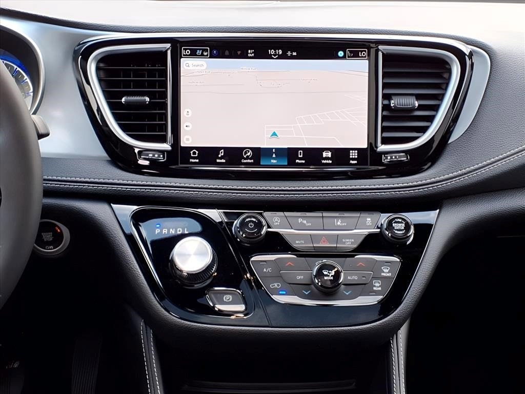 2026 Chrysler Pacifica Limited - Photo 10