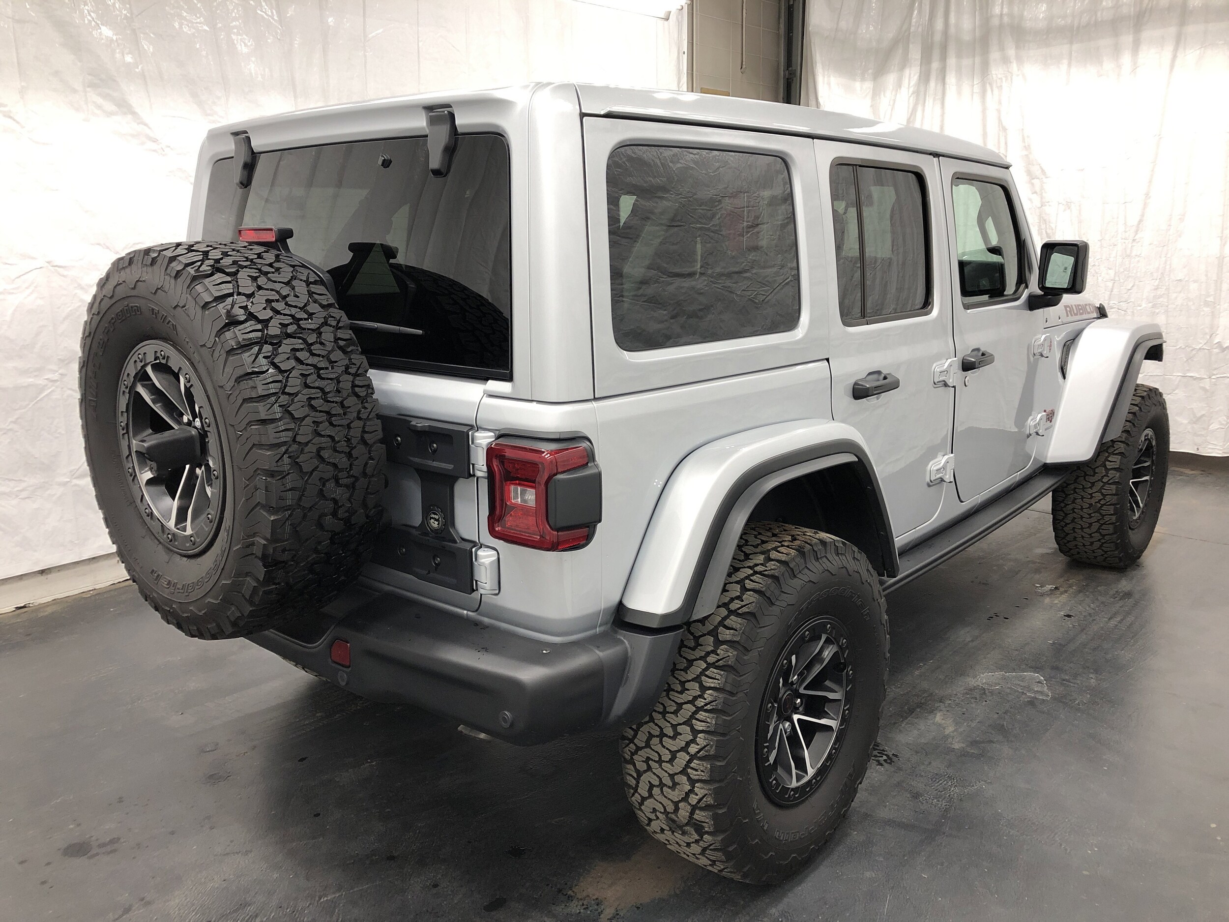 2024 Jeep Wrangler Rubicon X photo 3