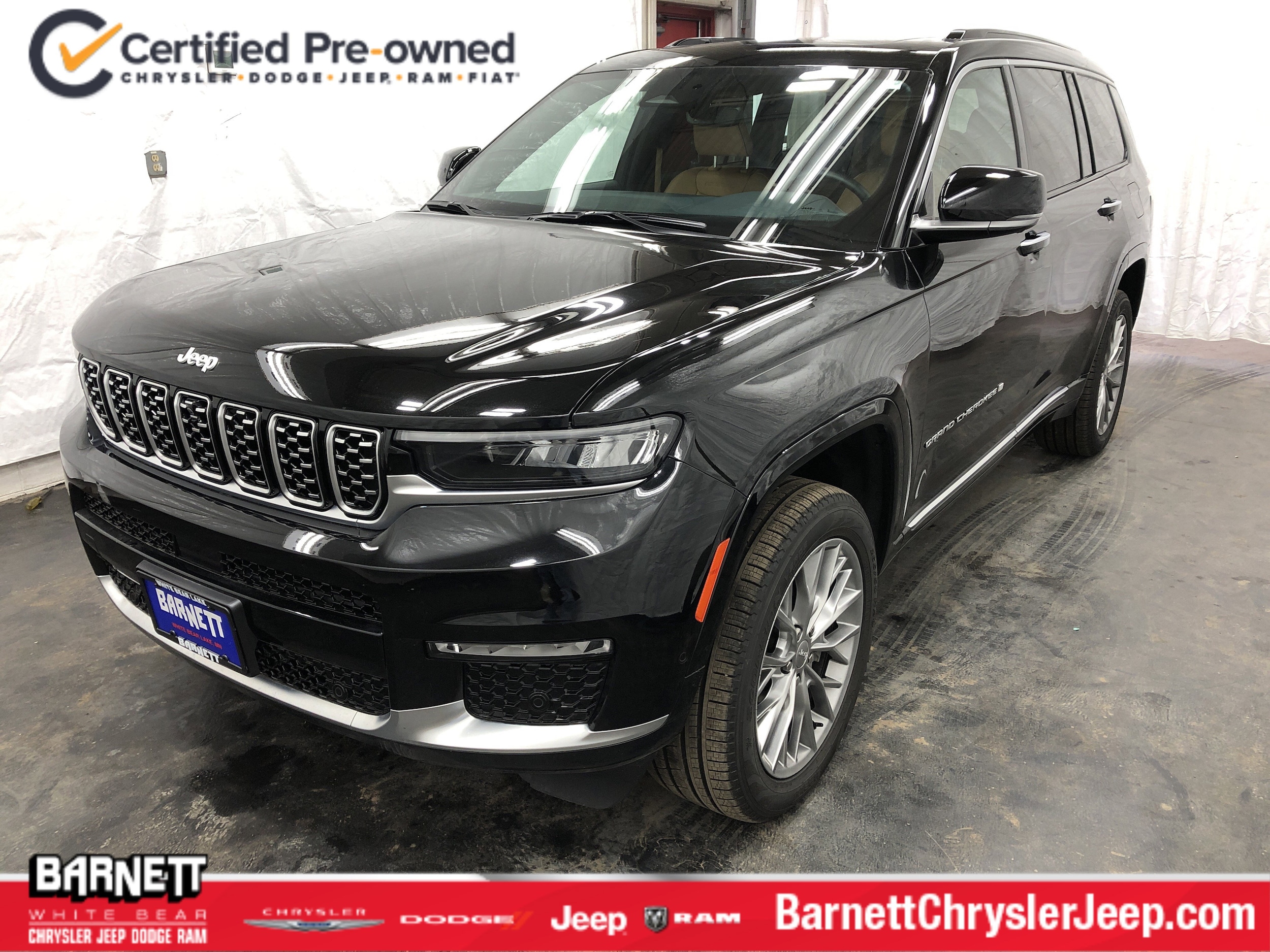 2025 Jeep Grand Cherokee L Summit 4x4's photo