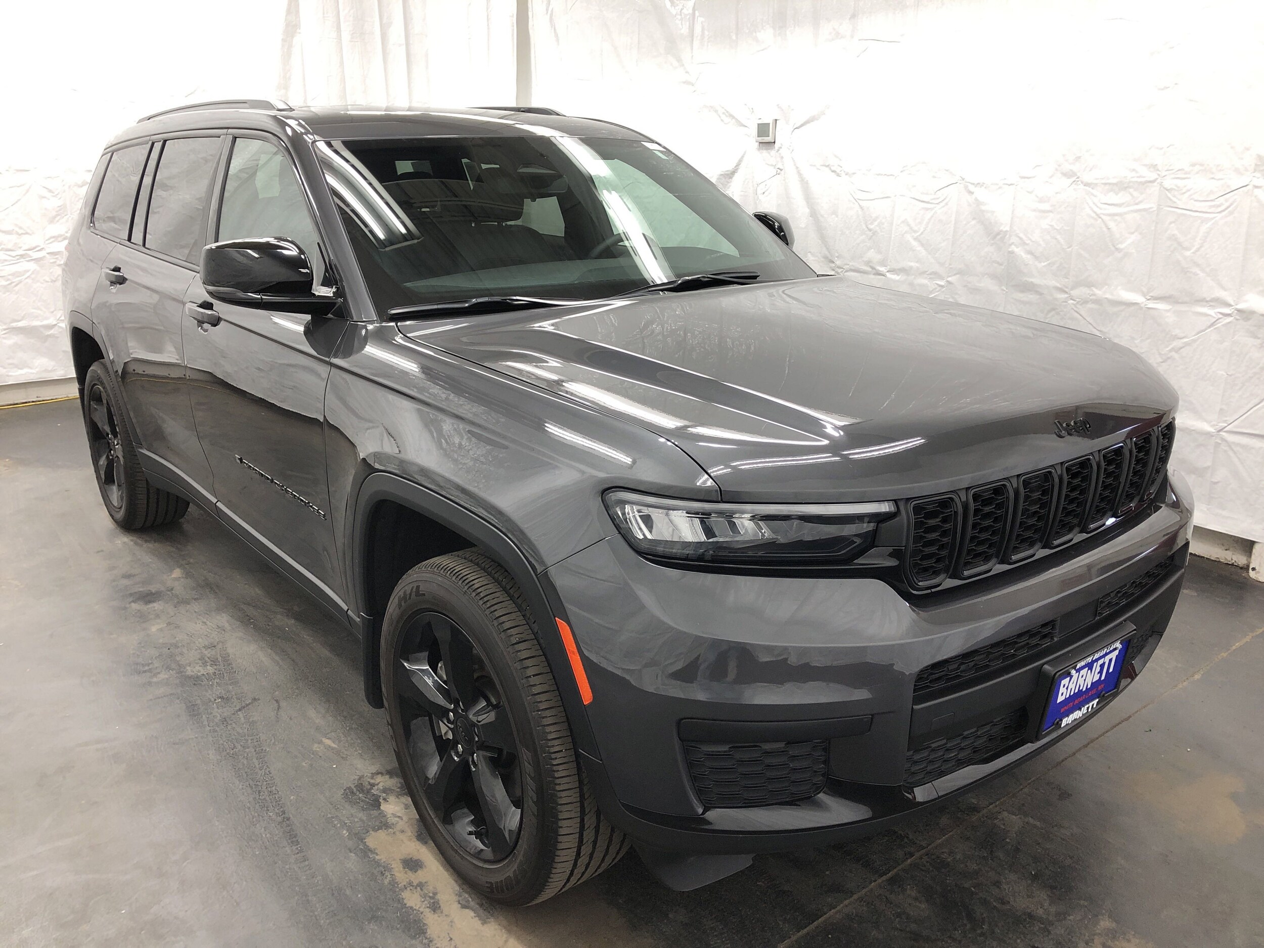 2024 Jeep Grand Cherokee Altitude X photo 2