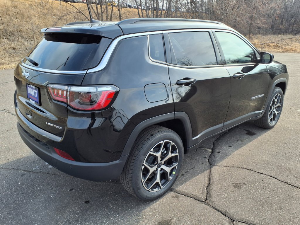2025 Jeep Compass Limited photo 3