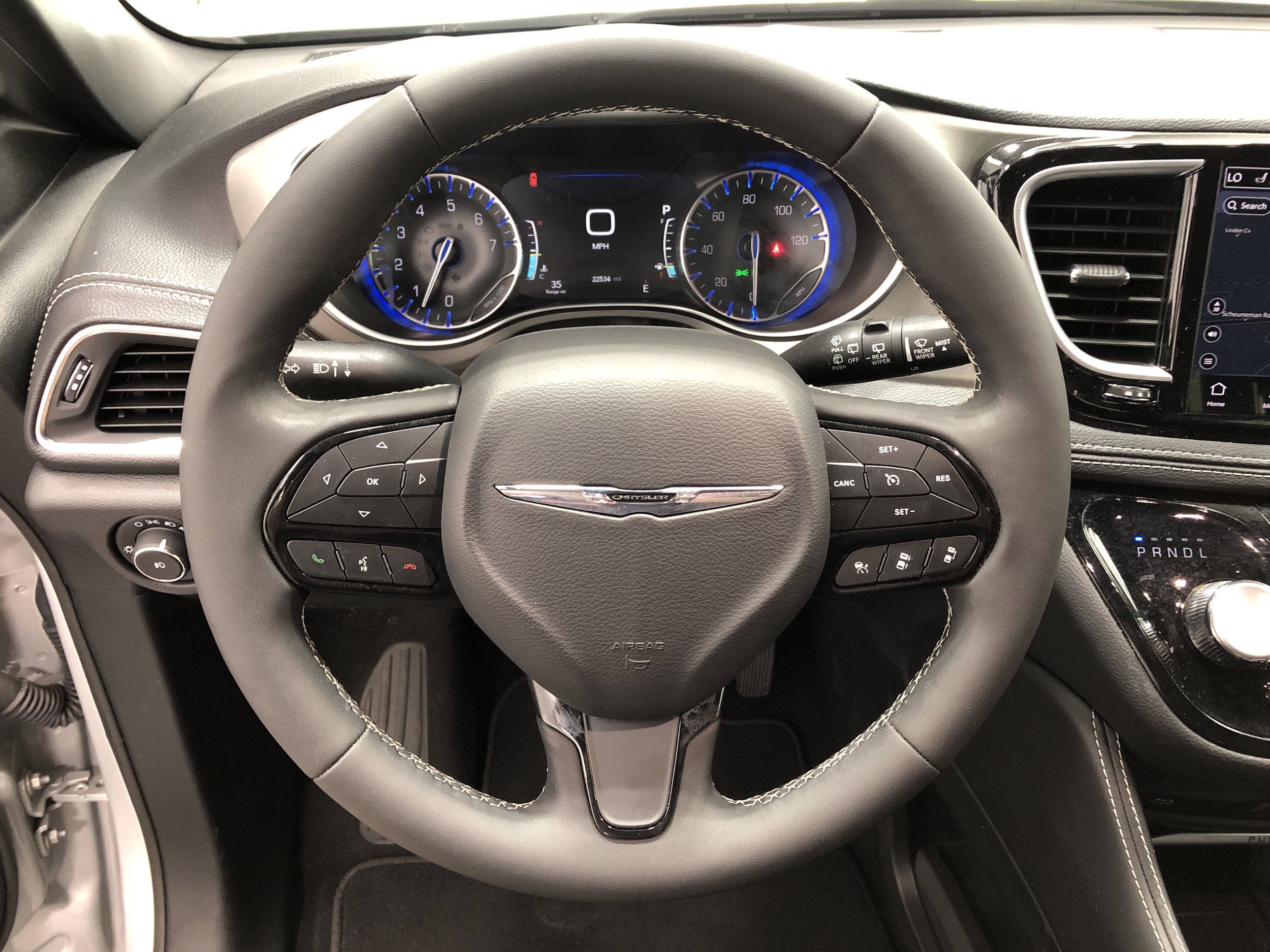 2024 Chrysler Pacifica Limited - Photo 13