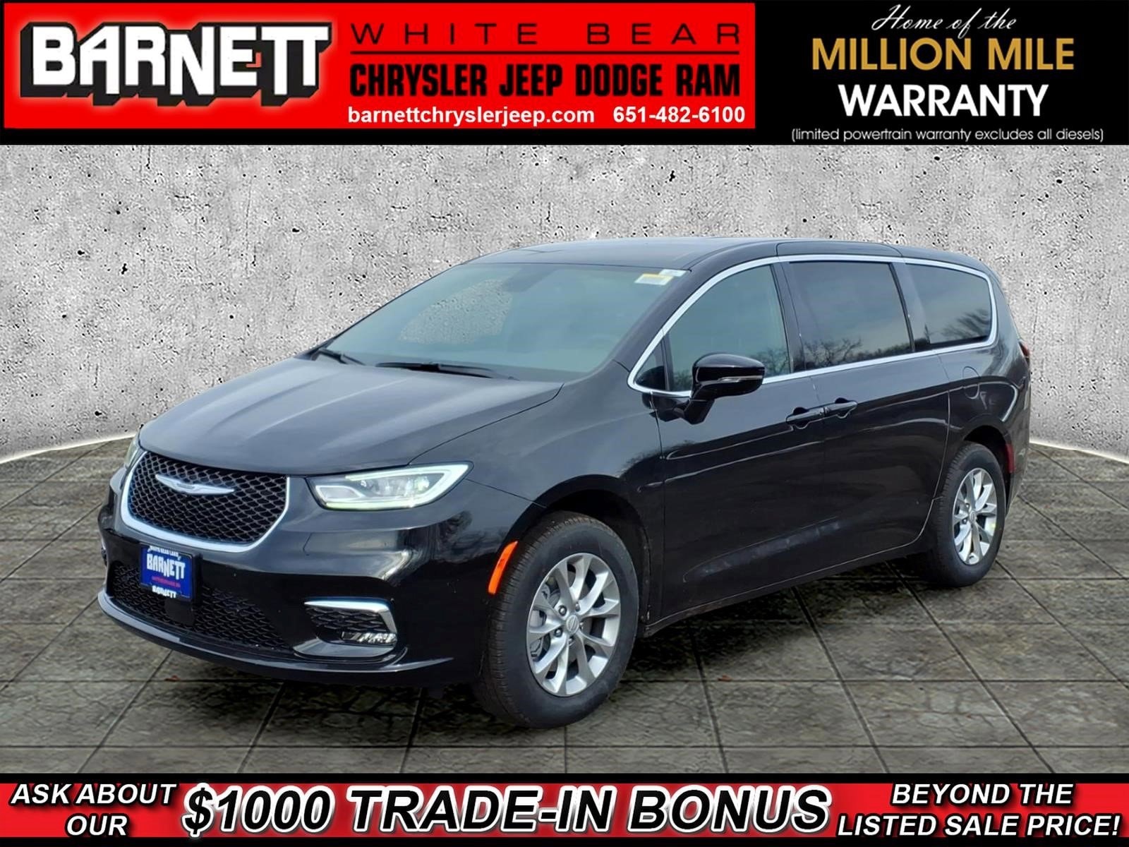 2026 Chrysler Pacifica Select AWD's photo