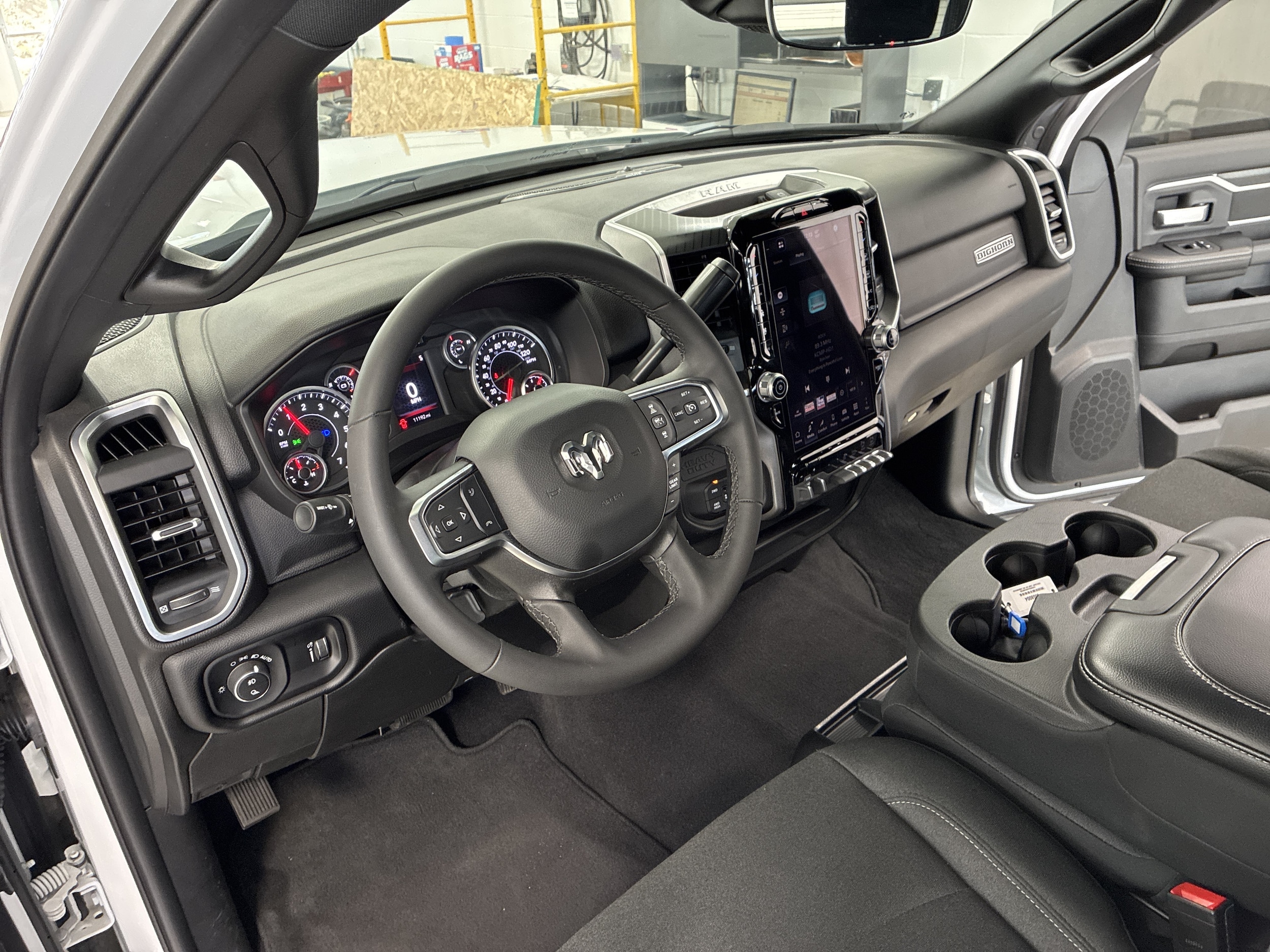 2025 RAM Ram 2500 Pickup Big Horn - Photo 17