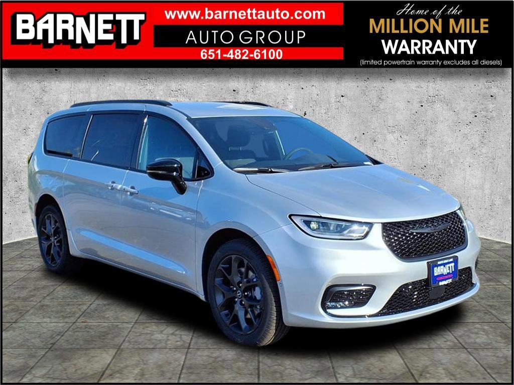 New 2026 Chrysler Pacifica SELECT AWD Passenger Van