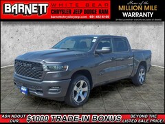 2026 Ram 1500 EXPRESS CREW CAB 4X4 5'7 BOX Pickup