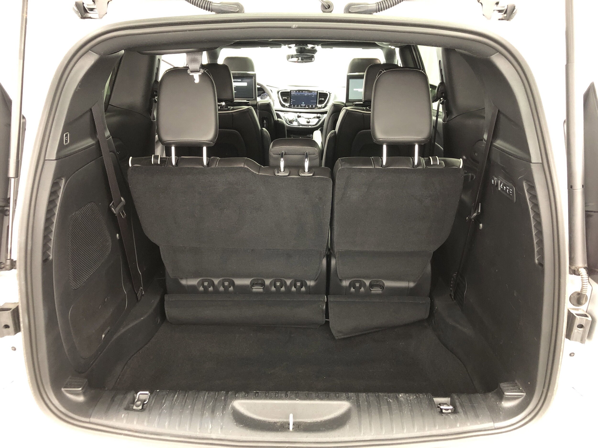 2024 Chrysler Pacifica Limited - Photo 7