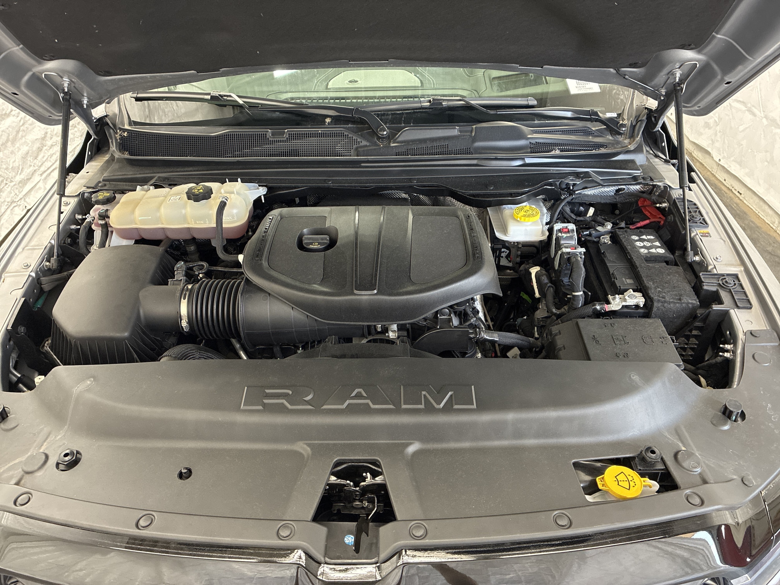 2025 RAM Ram 1500 Pickup Laramie - Photo 8
