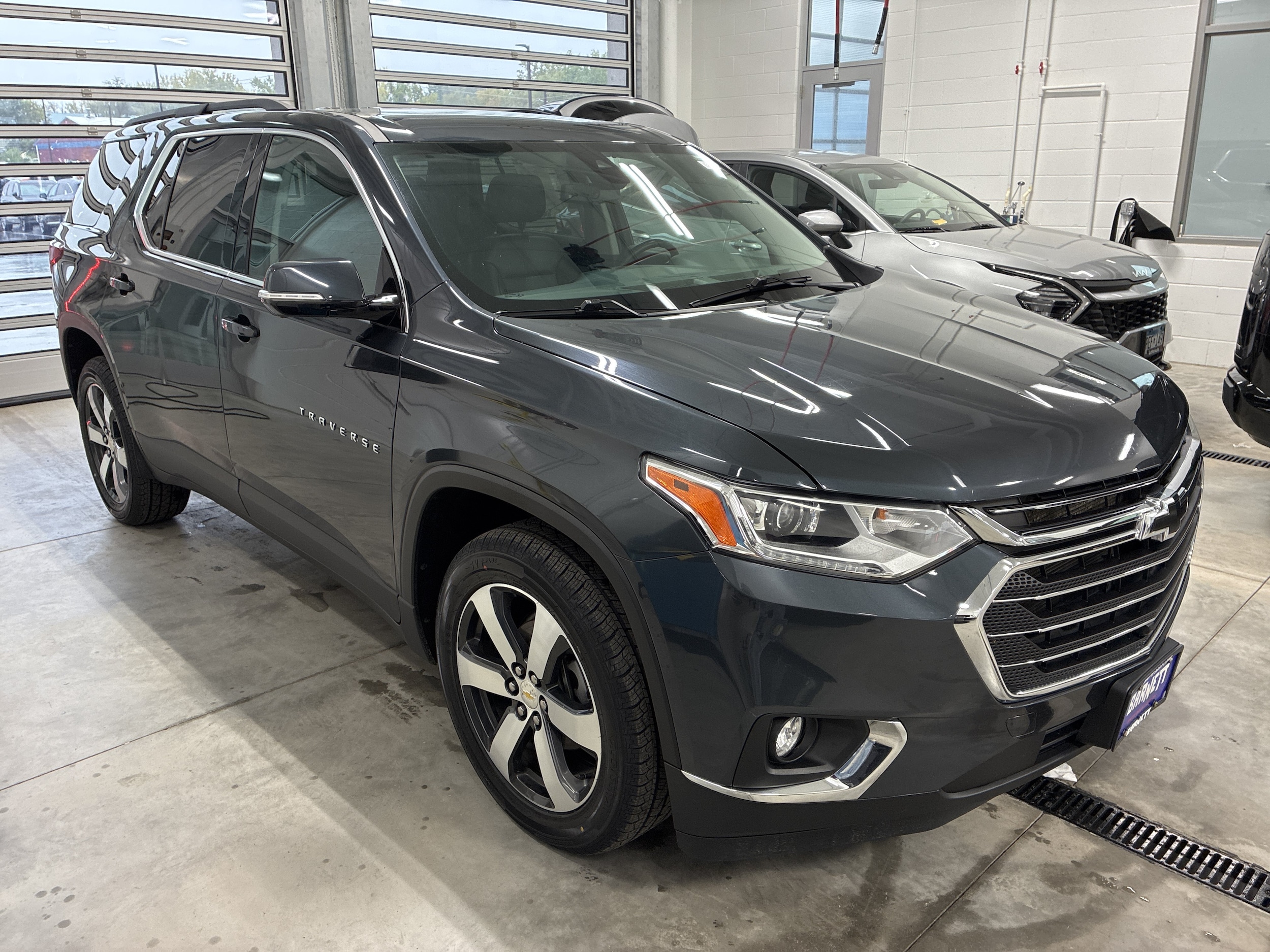 Used 2020 Chevrolet Traverse 3LT with VIN 1GNEVHKWXLJ199345 for sale in White Bear Lake, Minnesota