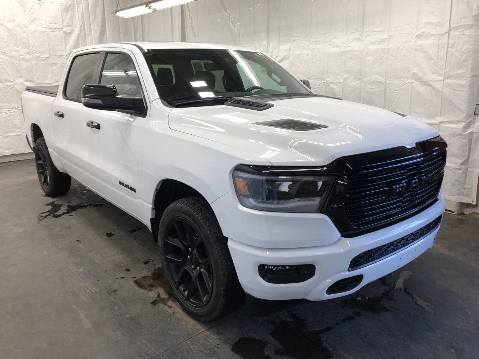 2023 Ram 1500 Laramie photo 2