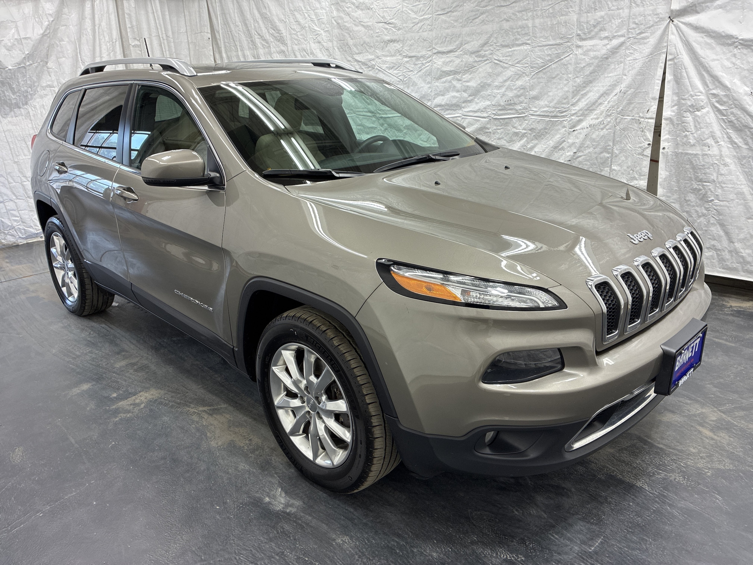 Used 2016 Jeep Cherokee Limited with VIN 1C4PJMDS1GW310695 for sale in White Bear Lake, Minnesota
