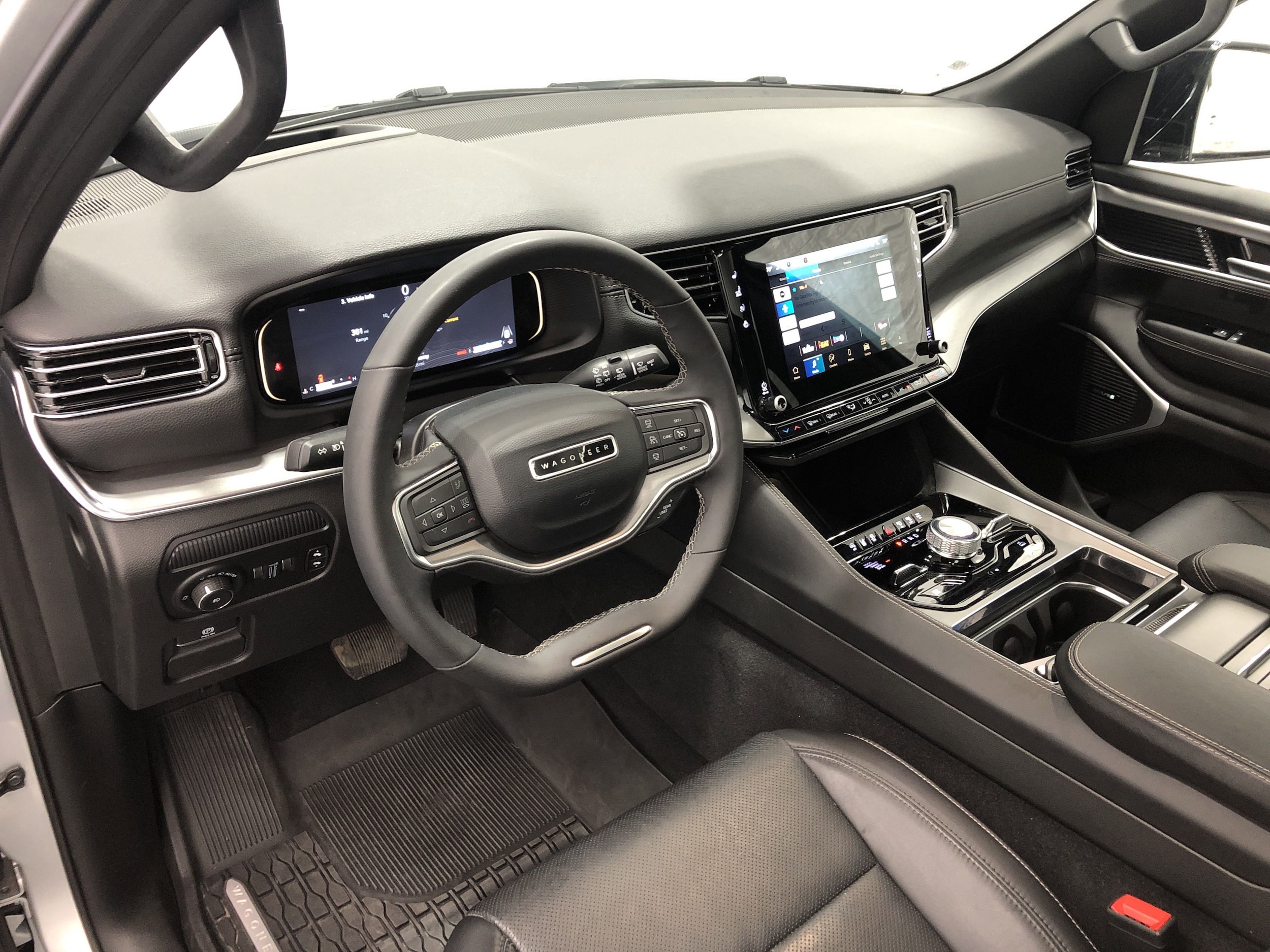 2024 Jeep Wagoneer Series II - Photo 11