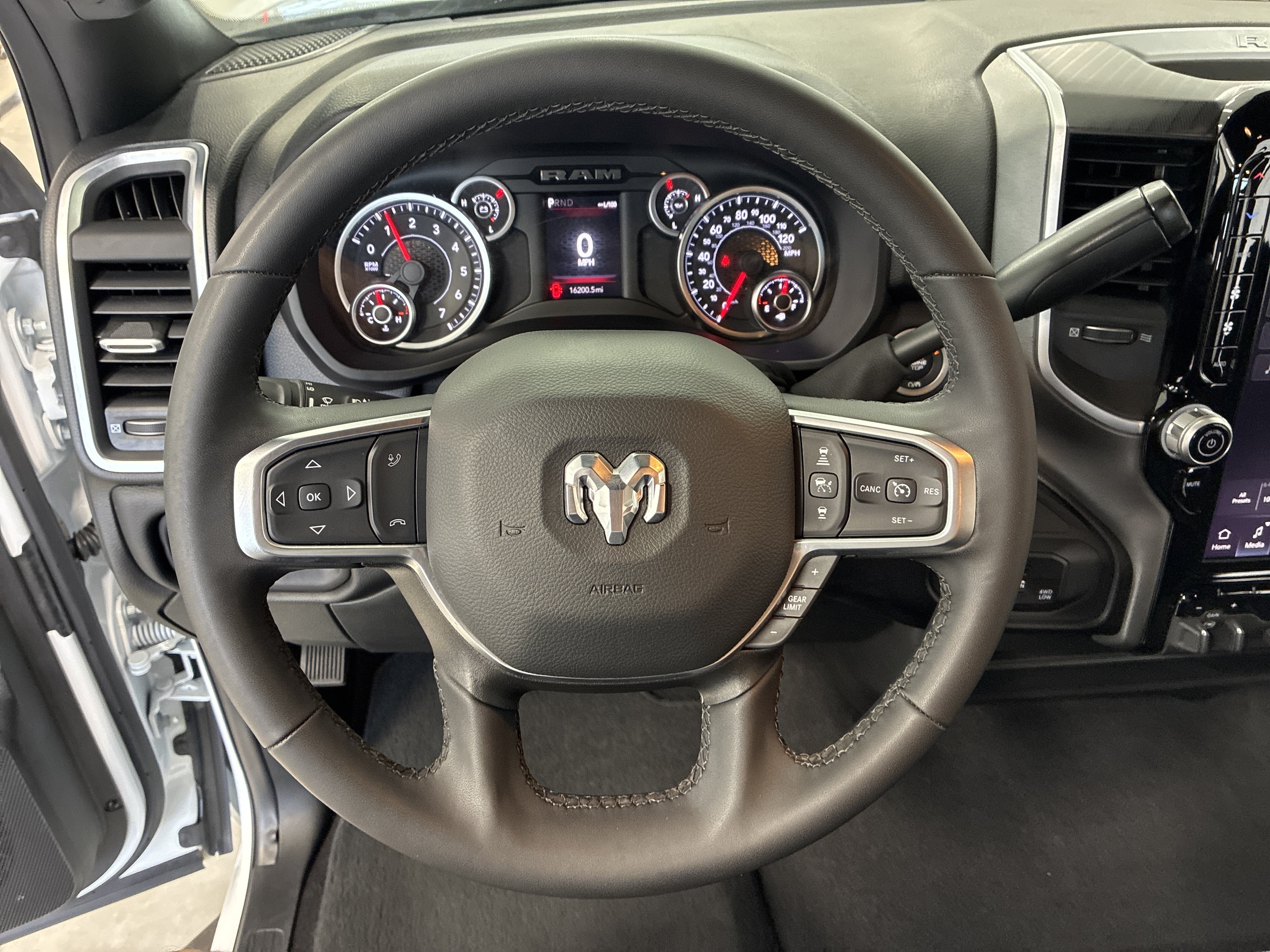2025 RAM Ram 2500 Pickup Big Horn - Photo 25