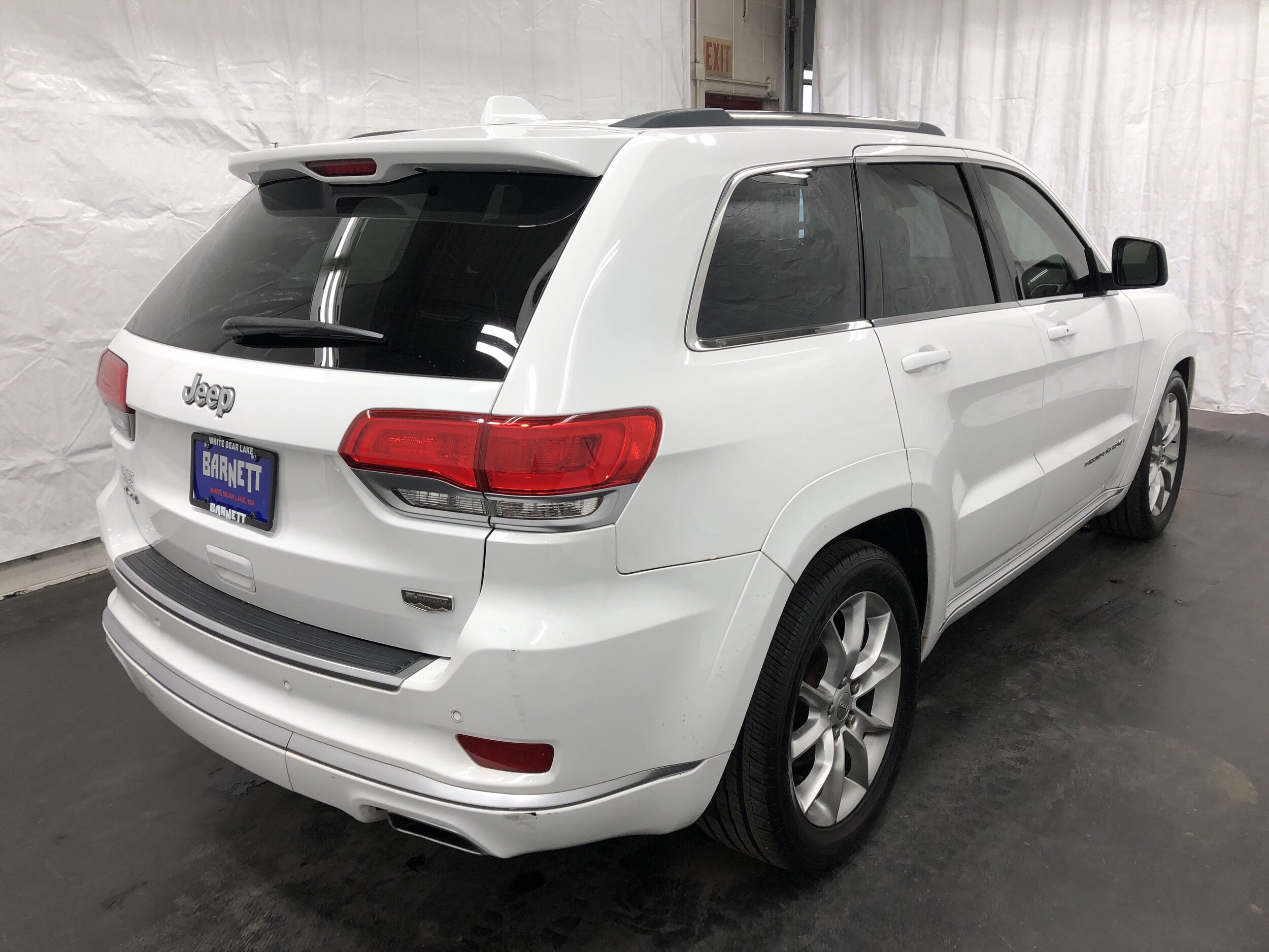 2015 Jeep Grand Cherokee Summit photo 3