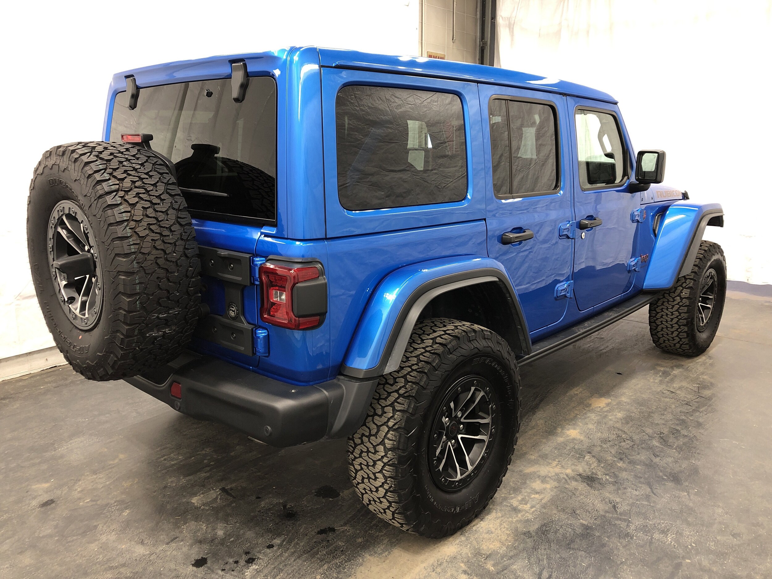 2024 Jeep Wrangler Rubicon X photo 2