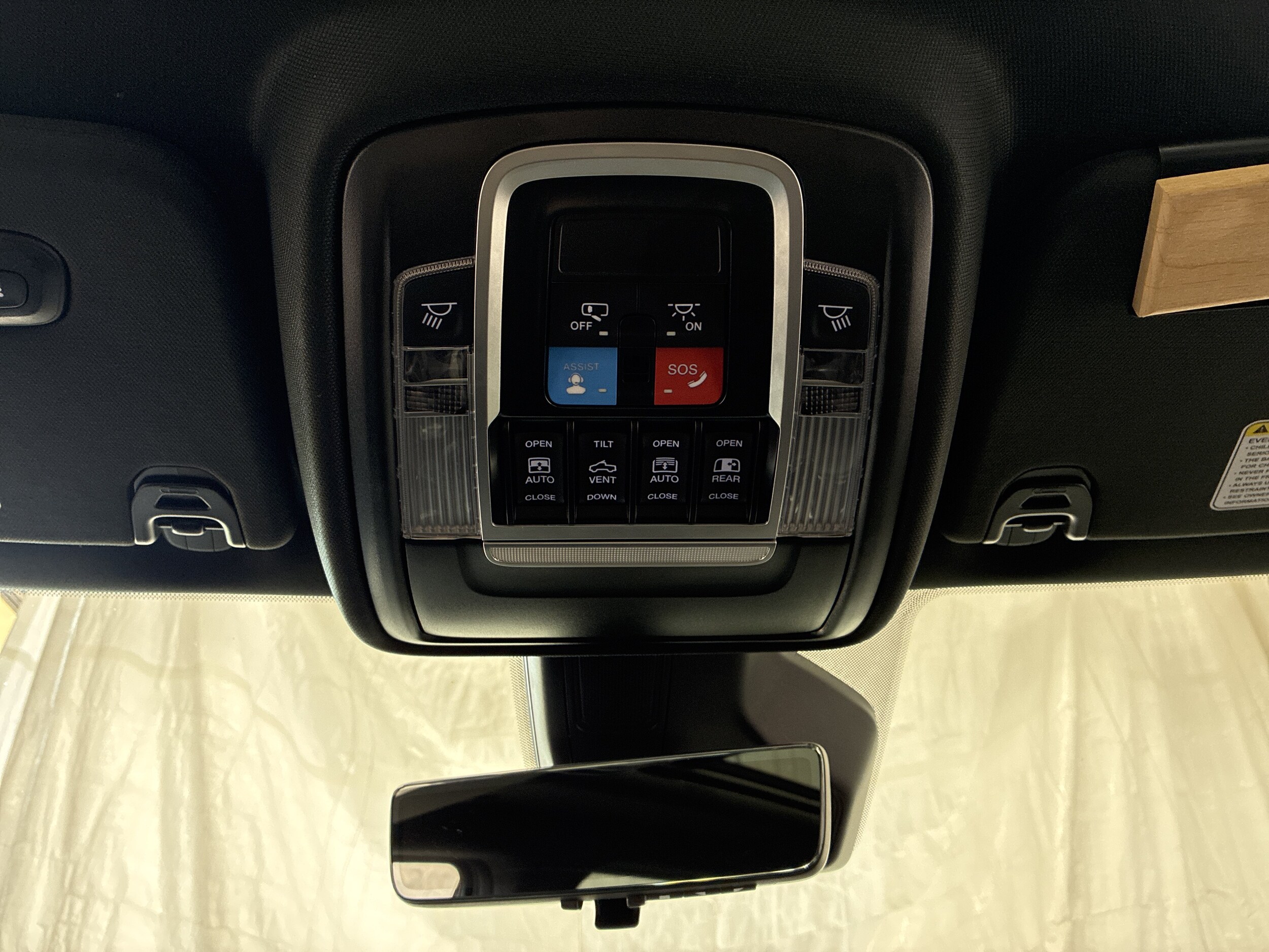 2025 RAM Ram 1500 Pickup Laramie - Photo 25
