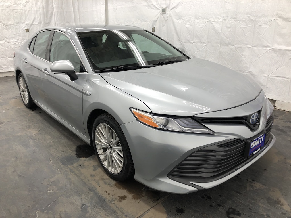 Used 2019 Toyota Camry Hybrid Hybrid XLE Sedan