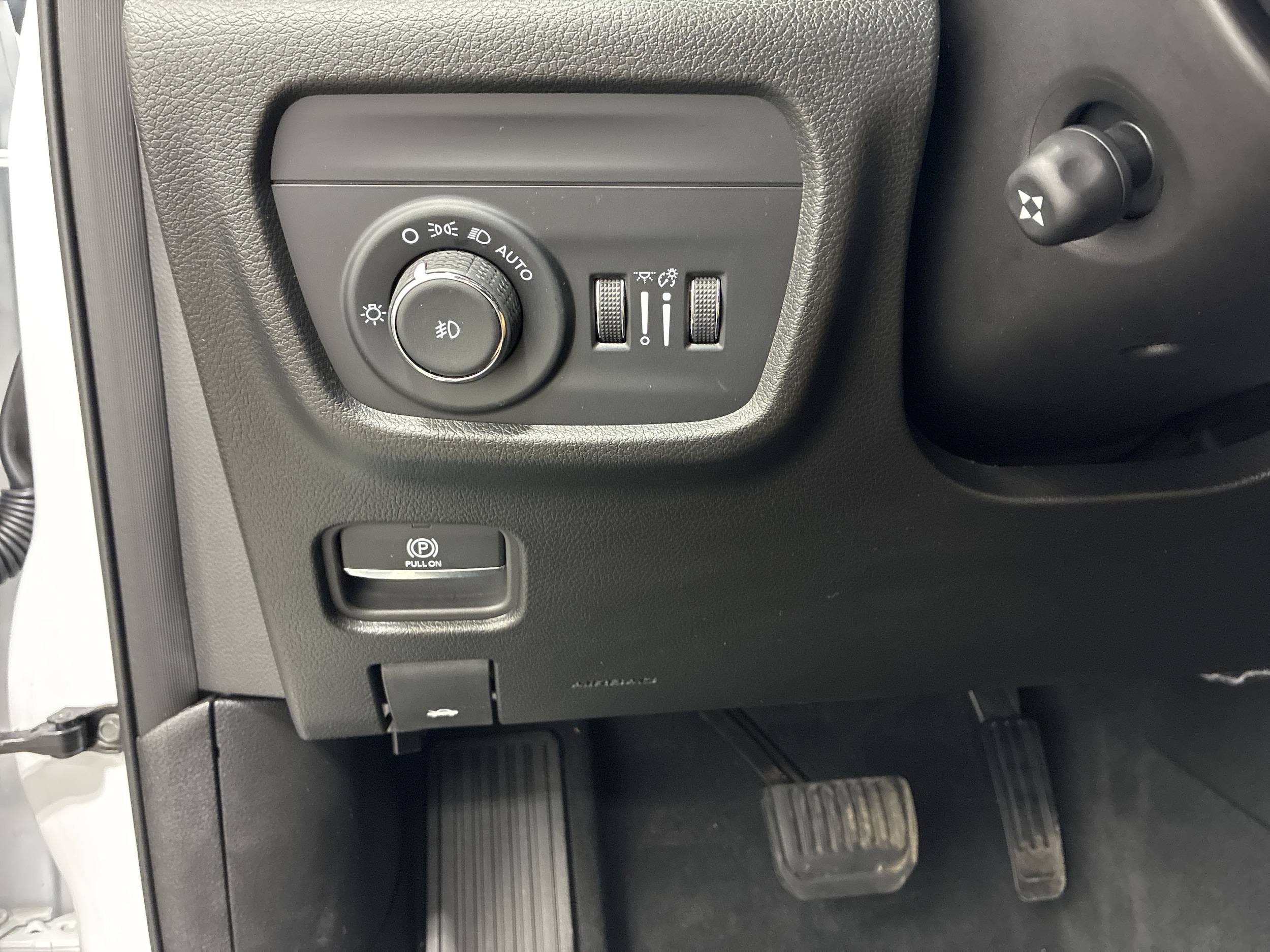 2025 Jeep Grand Cherokee Summit - Photo 21