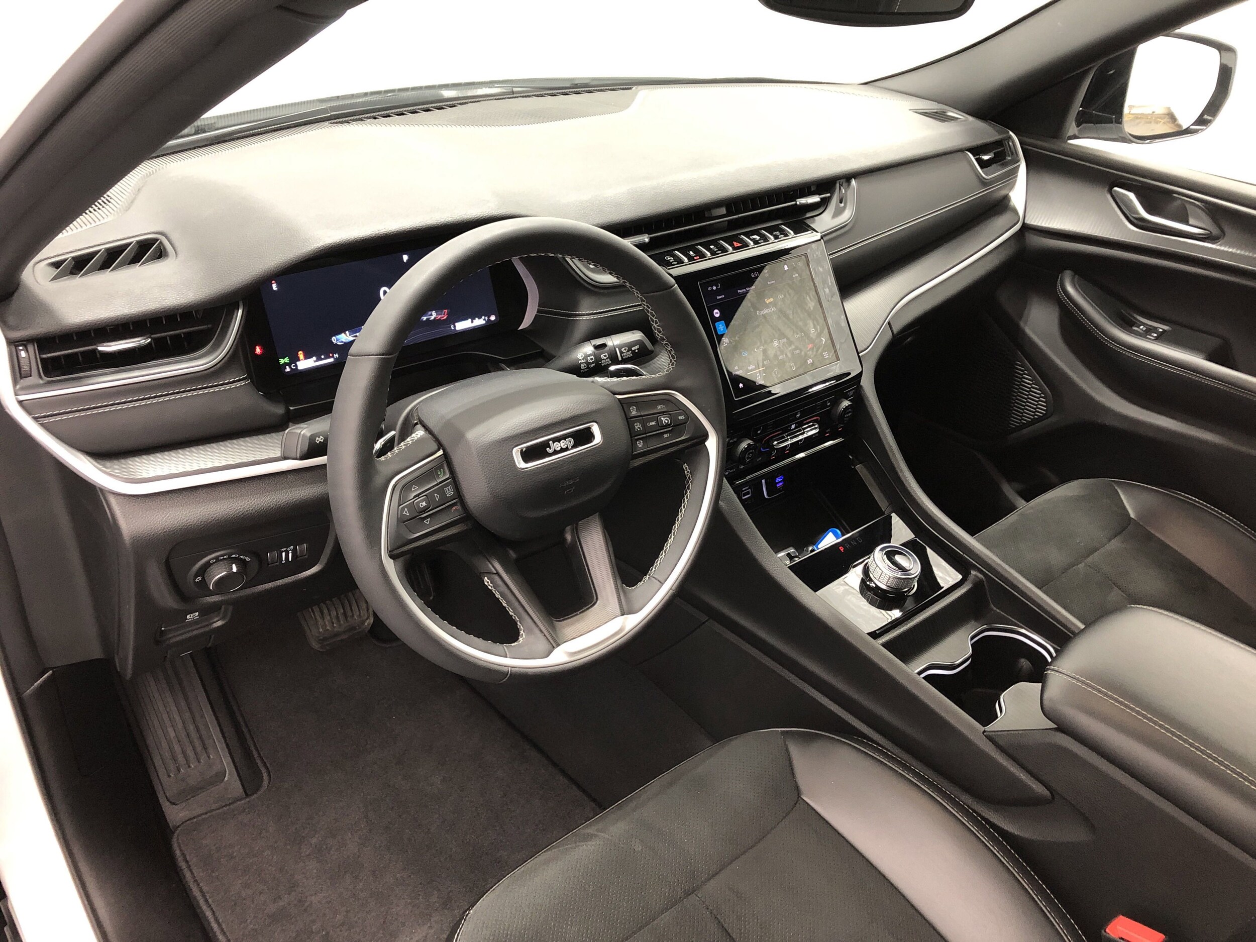 2024 Jeep Grand Cherokee Altitude - Photo 10