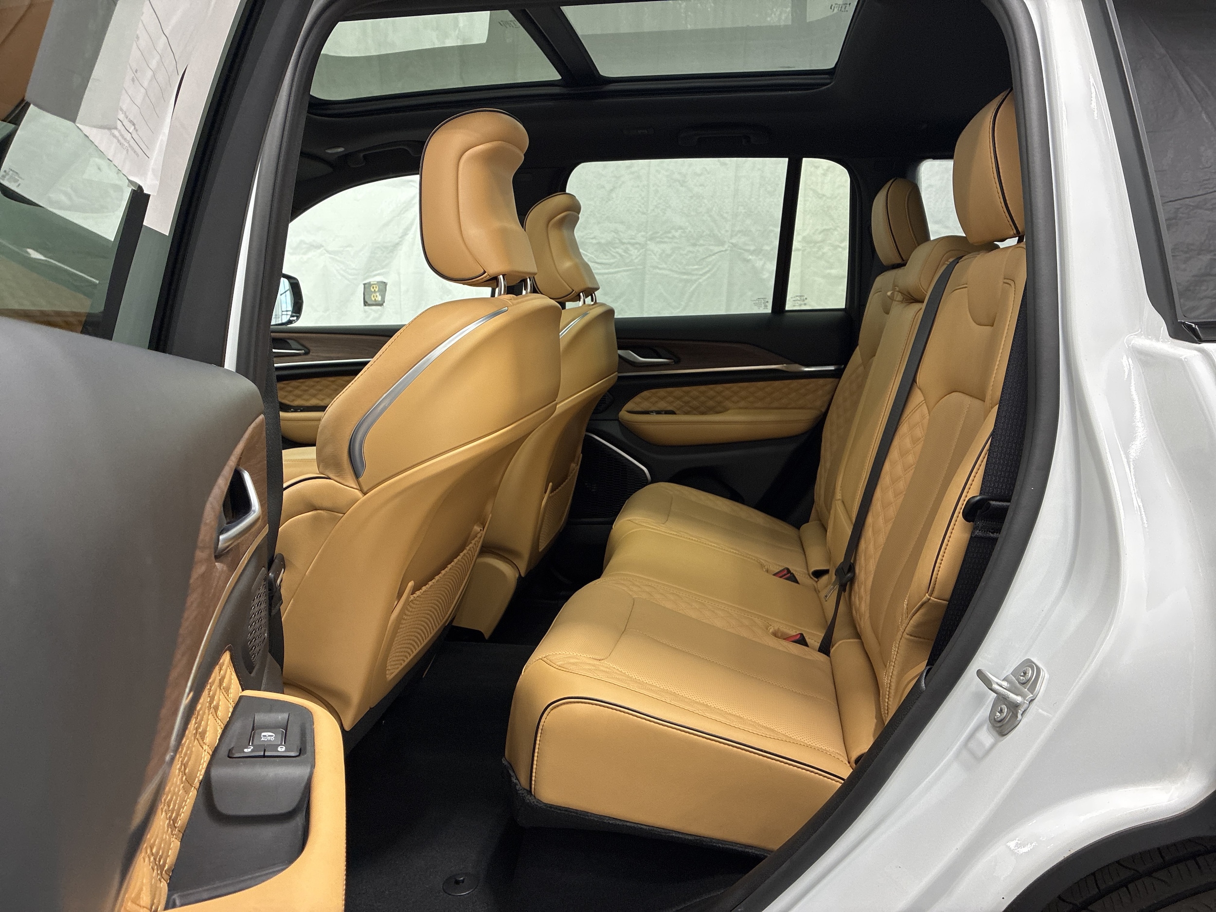 2025 Jeep Grand Cherokee Summit - Photo 12
