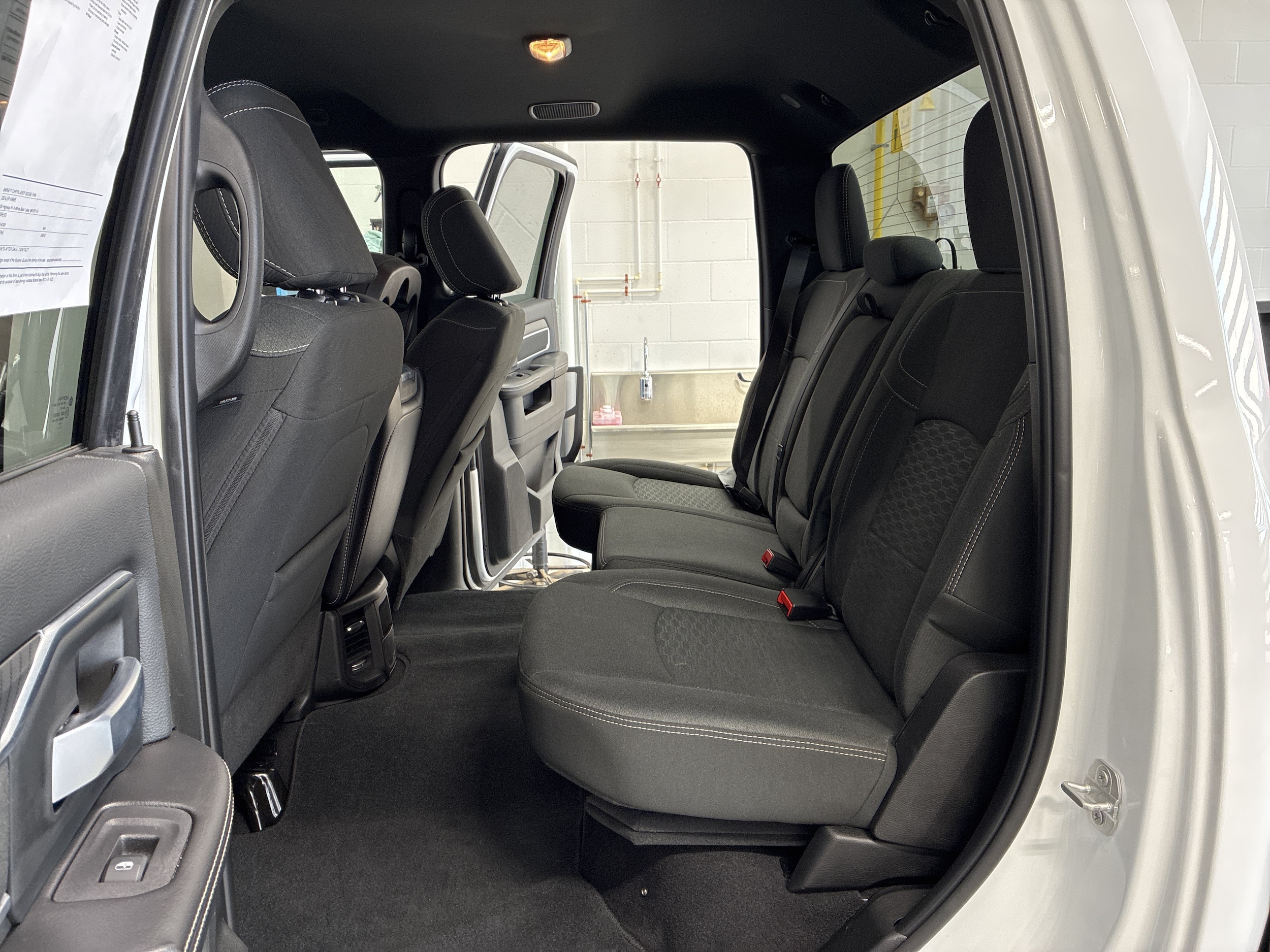 2025 RAM Ram 2500 Pickup Big Horn - Photo 12