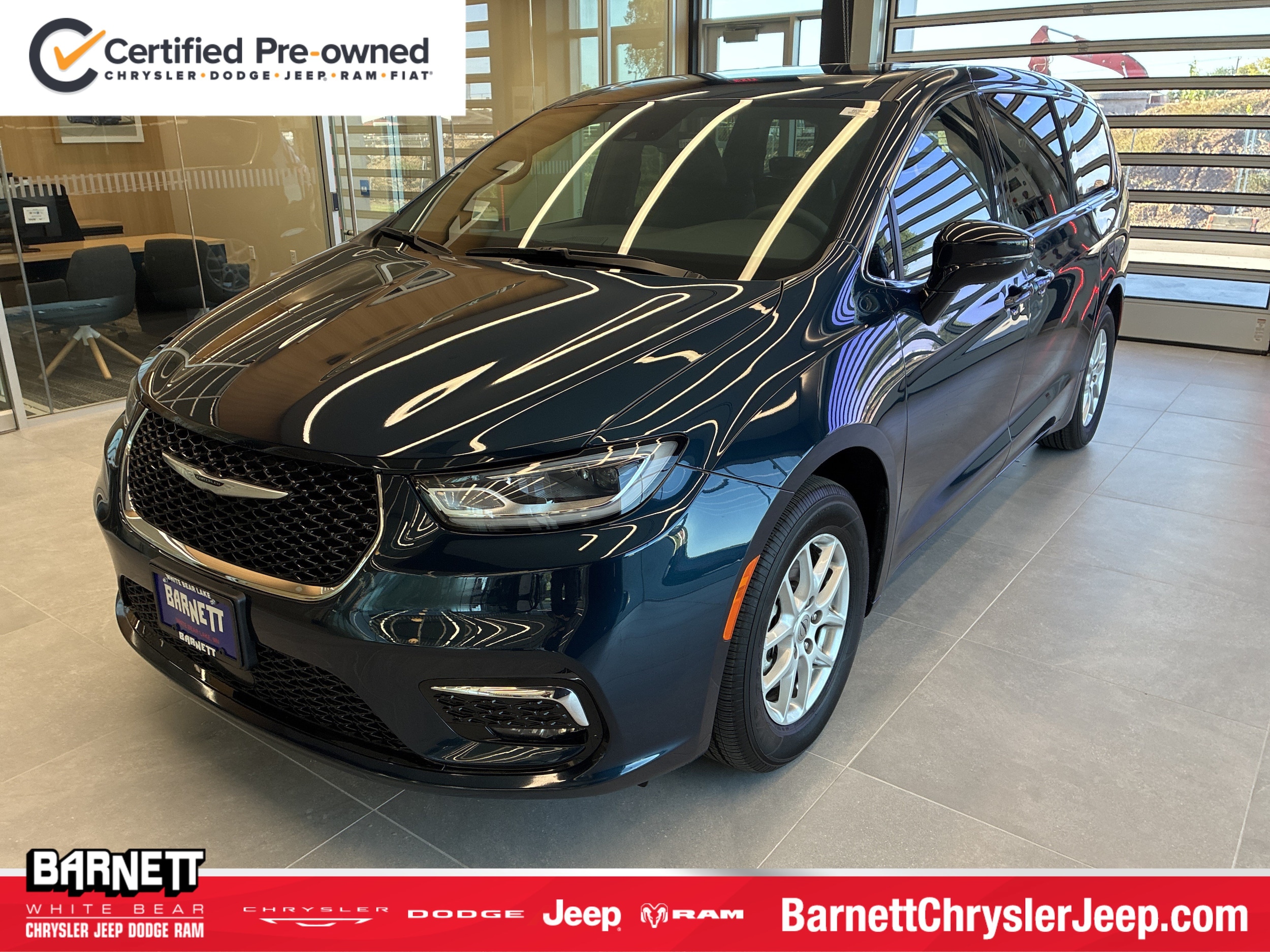 Certified 2025 Chrysler Pacifica Select with VIN 2C4RC1BG0SR529262 for sale in White Bear Lake, Minnesota
