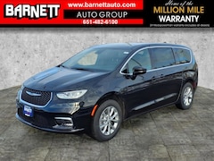 2026 Chrysler Pacifica SELECT AWD Passenger Van