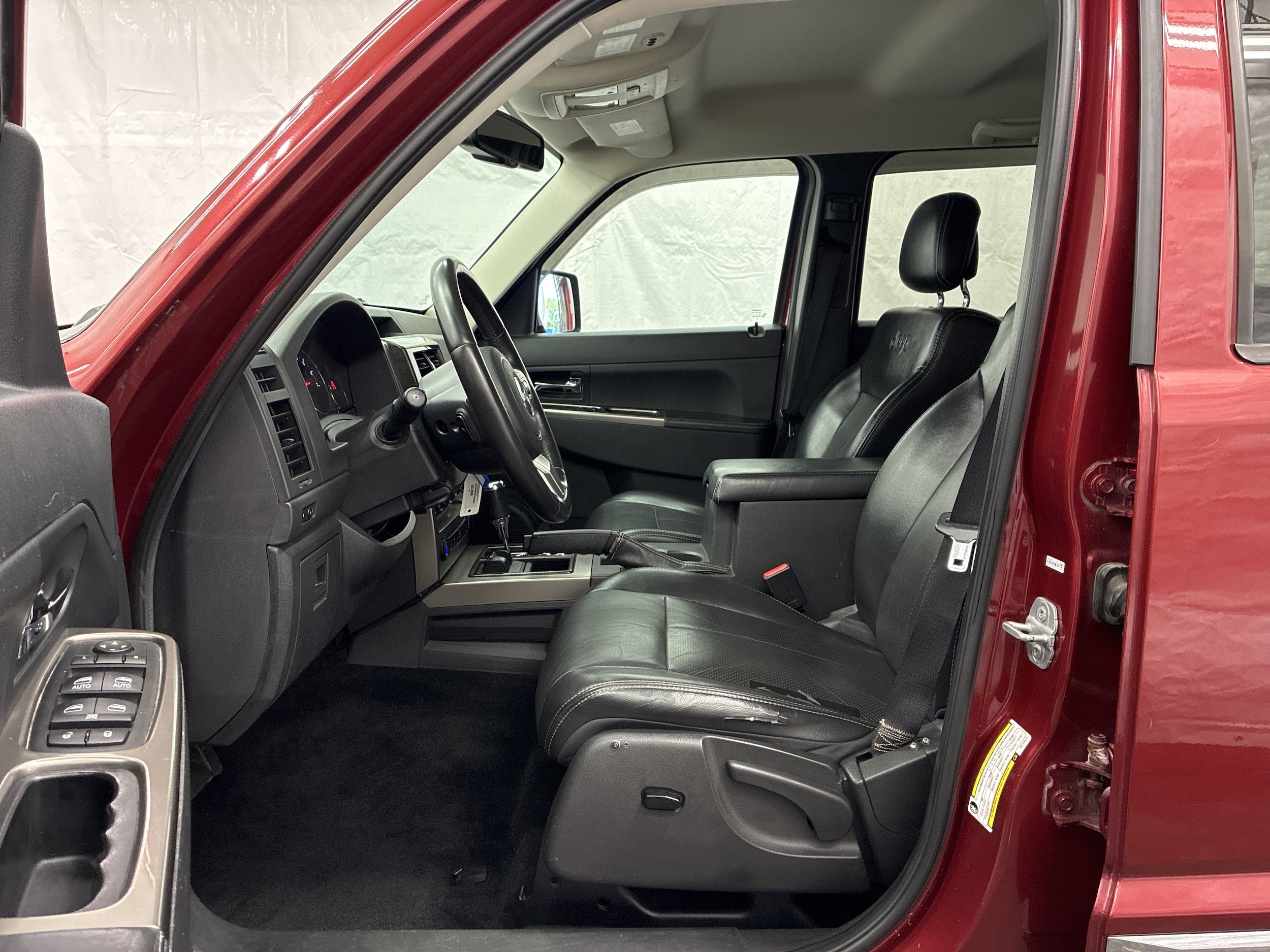 2012 Jeep Liberty Limited - Photo 12