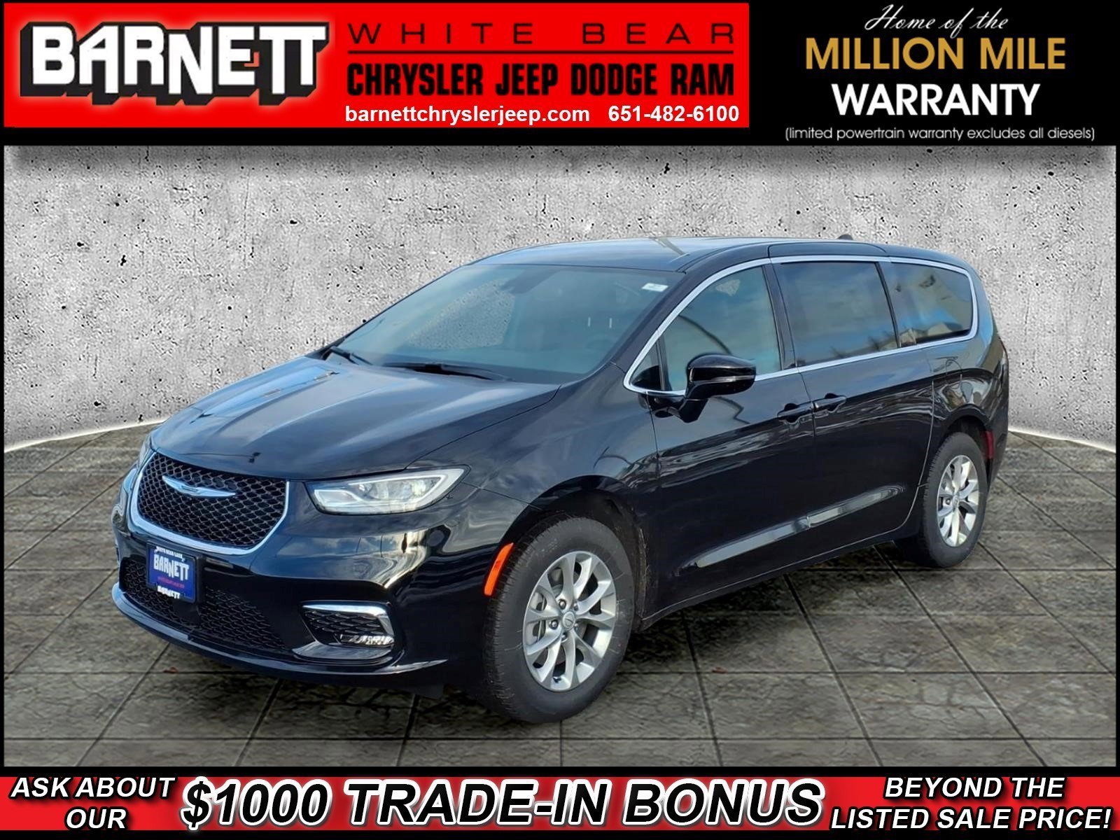 2026 Chrysler Pacifica Select AWD's photo