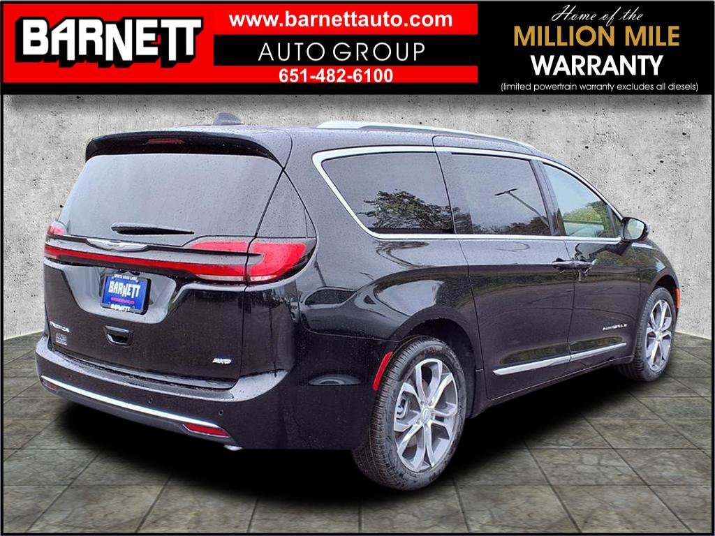 New 2026 Chrysler Pacifica PINNACLE AWD Passenger Van