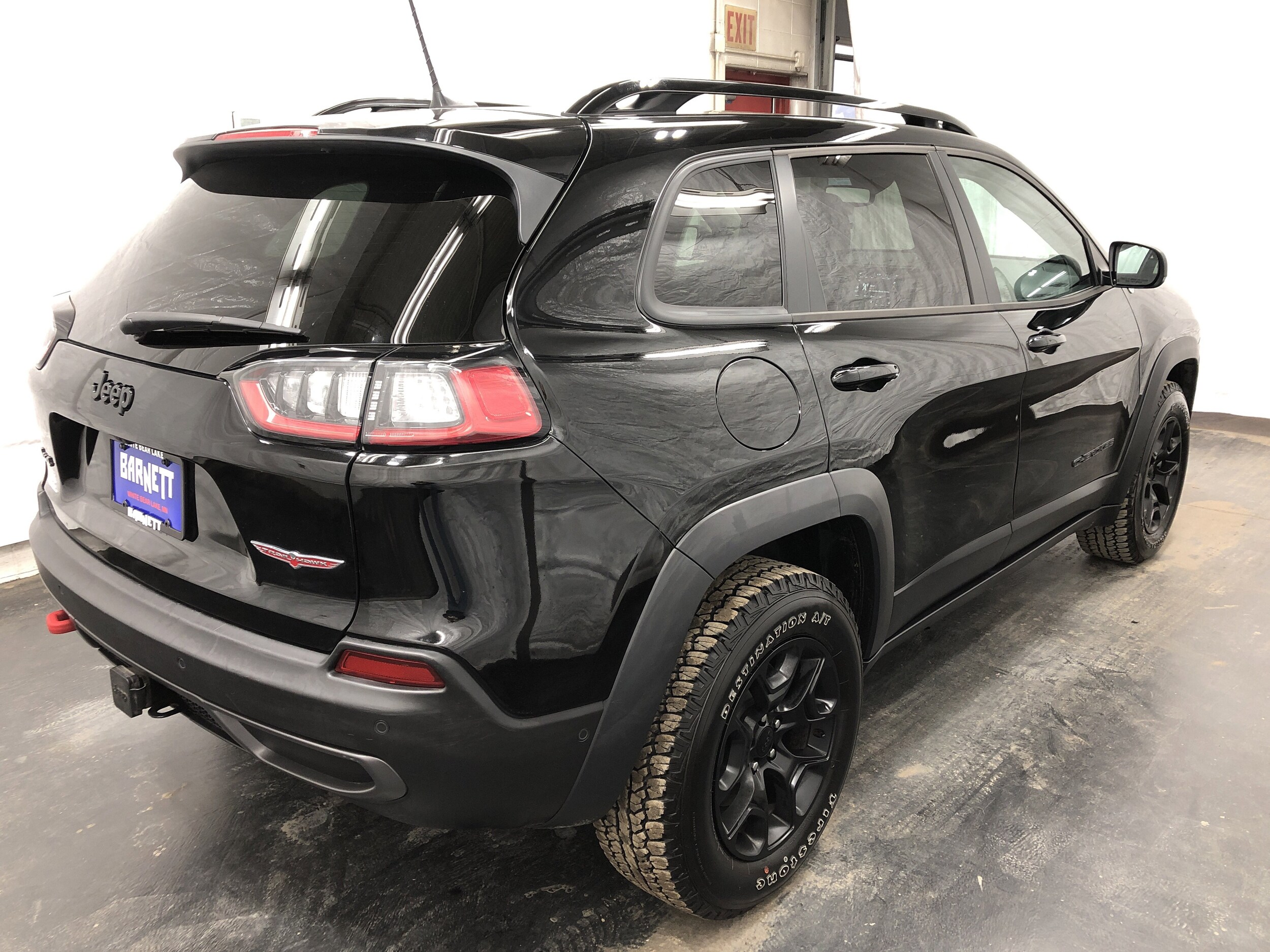 2023 Jeep Cherokee Trailhawk photo 3