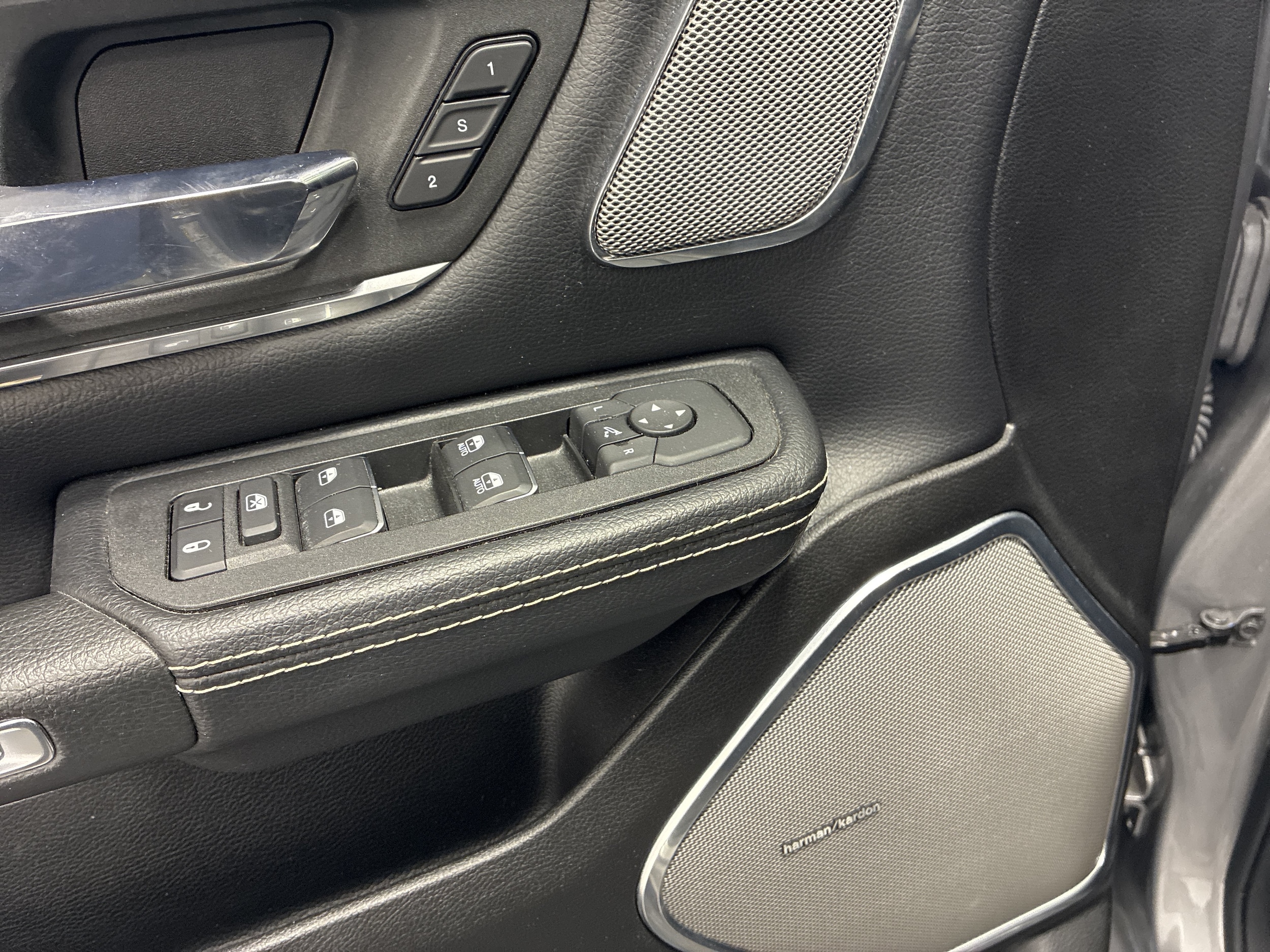 2025 RAM Ram 1500 Pickup Laramie - Photo 22