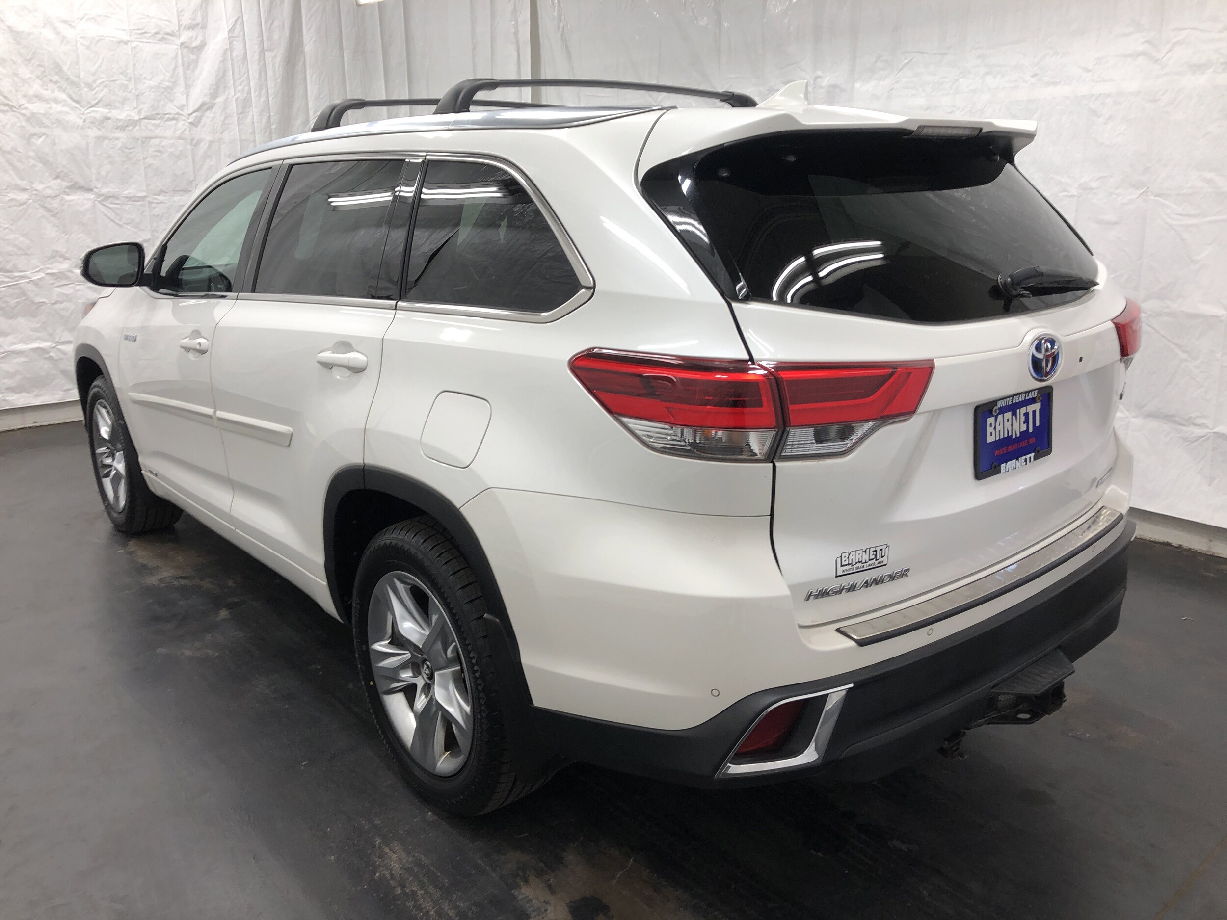 2018 Toyota Highlander Hybrid Limited photo 4