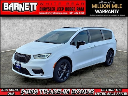 2026 Chrysler Pacifica LIMITED AWD Passenger Van