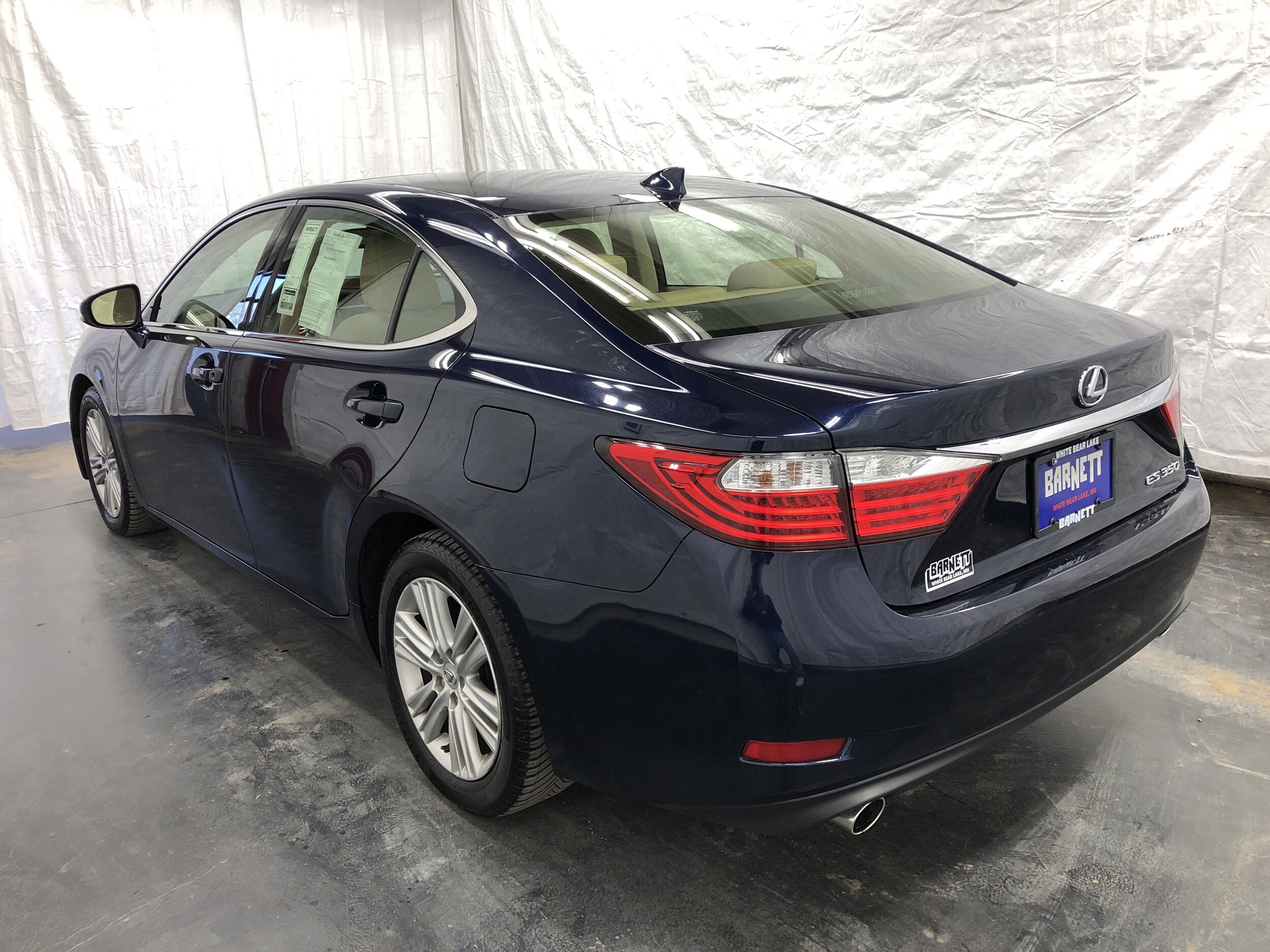 2015 Lexus ES 350 photo 4