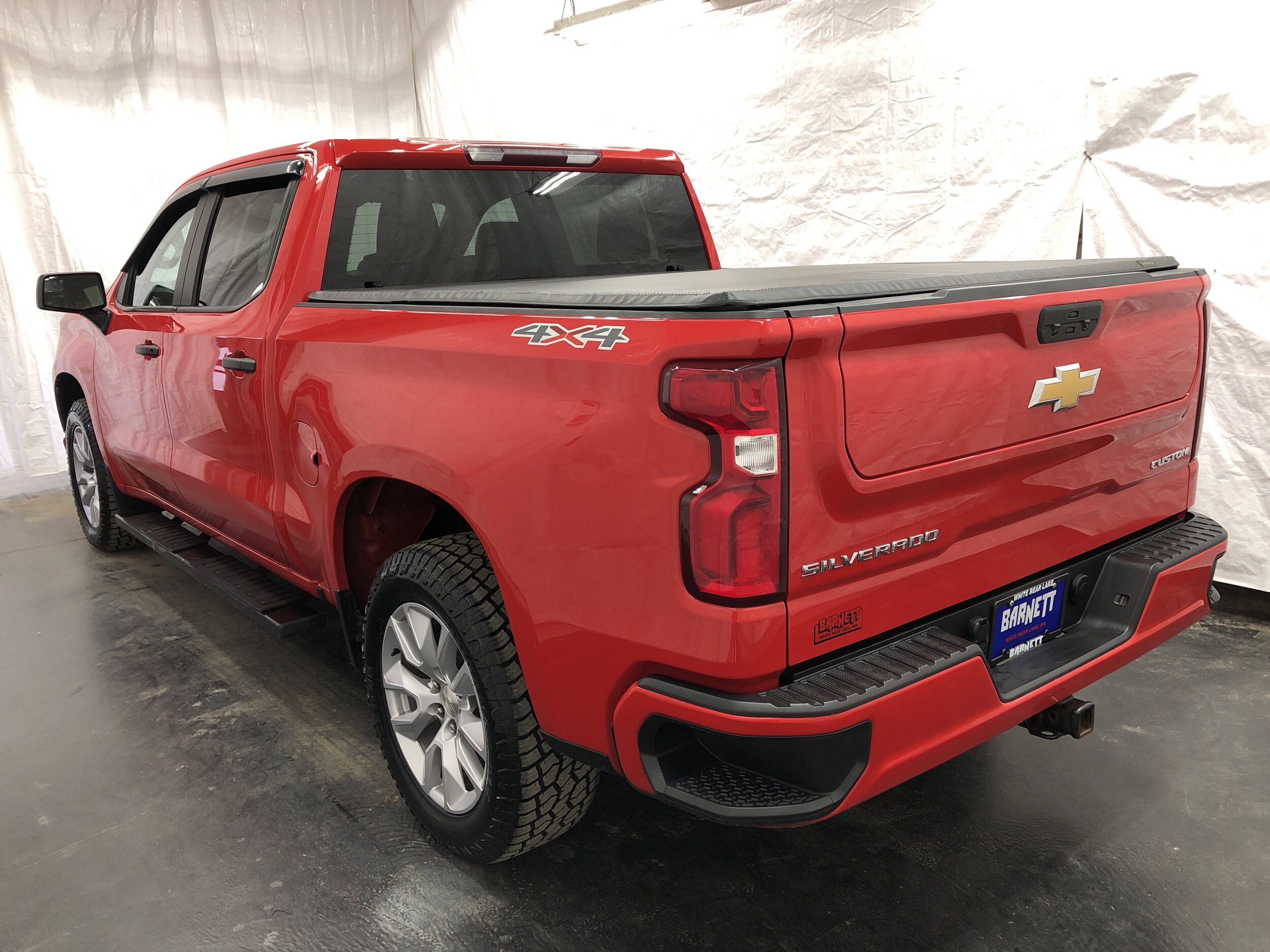 2021 Chevrolet Silverado 1500 Custom photo 2