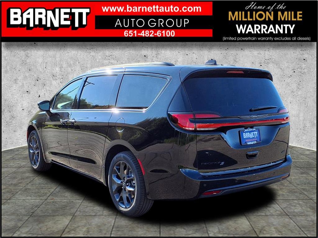 New 2026 Chrysler Pacifica SELECT AWD Passenger Van