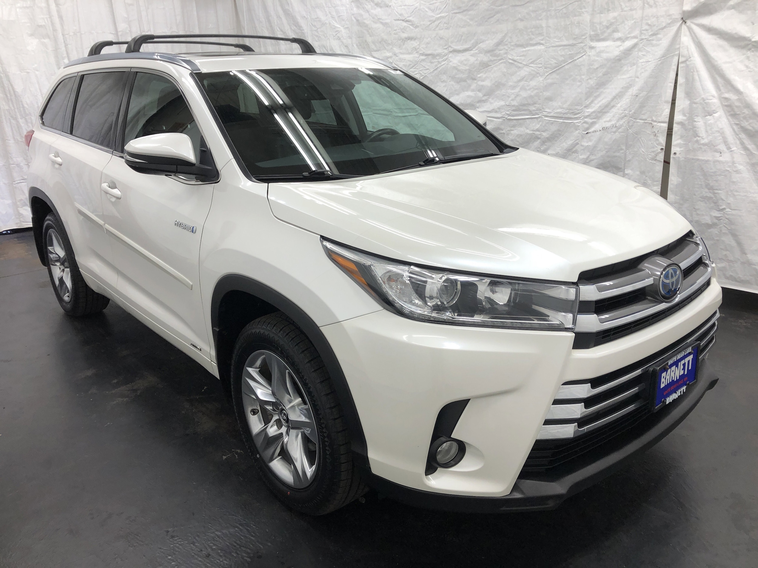 Used 2018 Toyota Highlander Limited with VIN 5TDDGRFHXJS042138 for sale in White Bear Lake, Minnesota