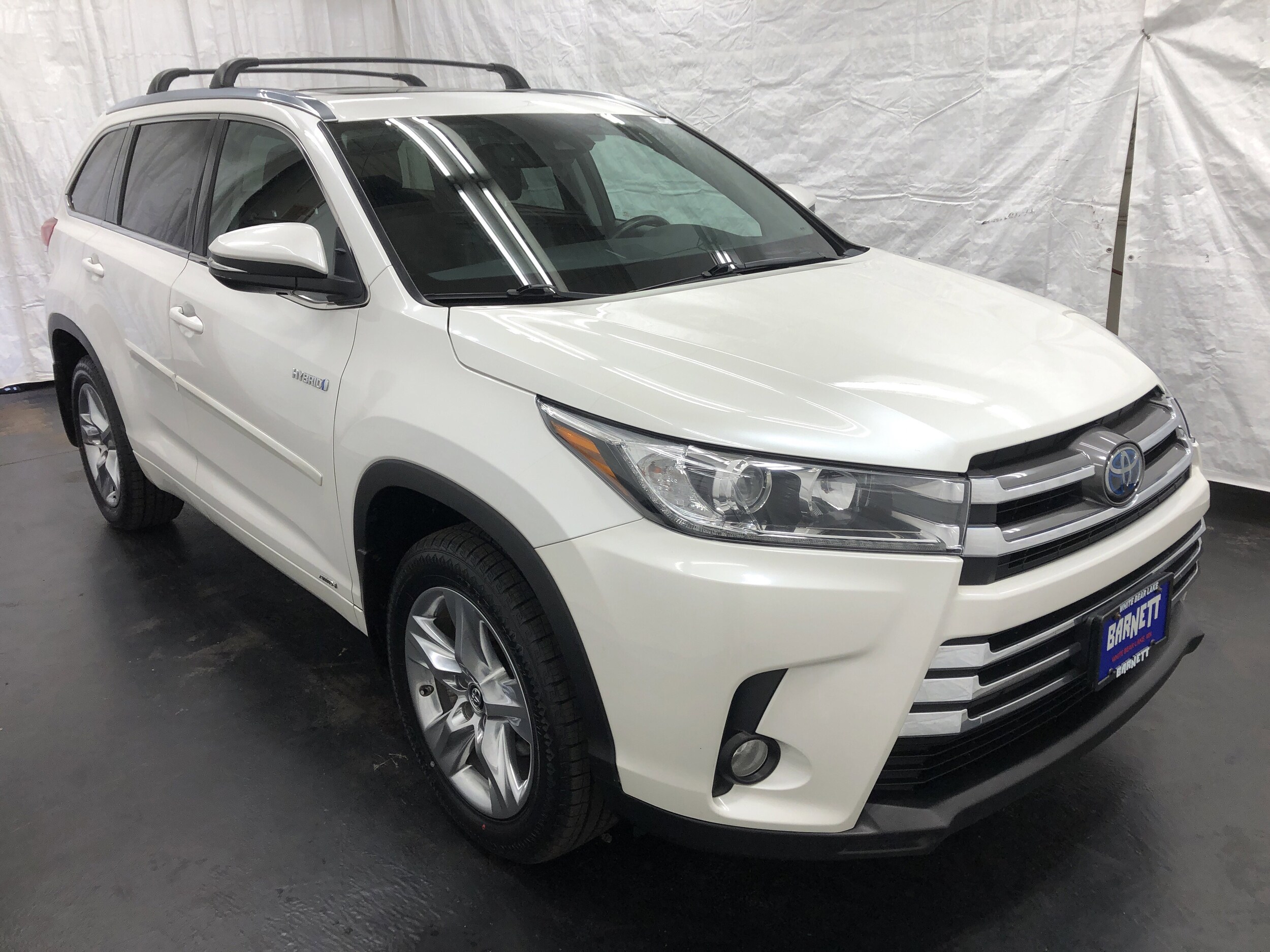 2018 Toyota Highlander Hybrid Limited photo 2