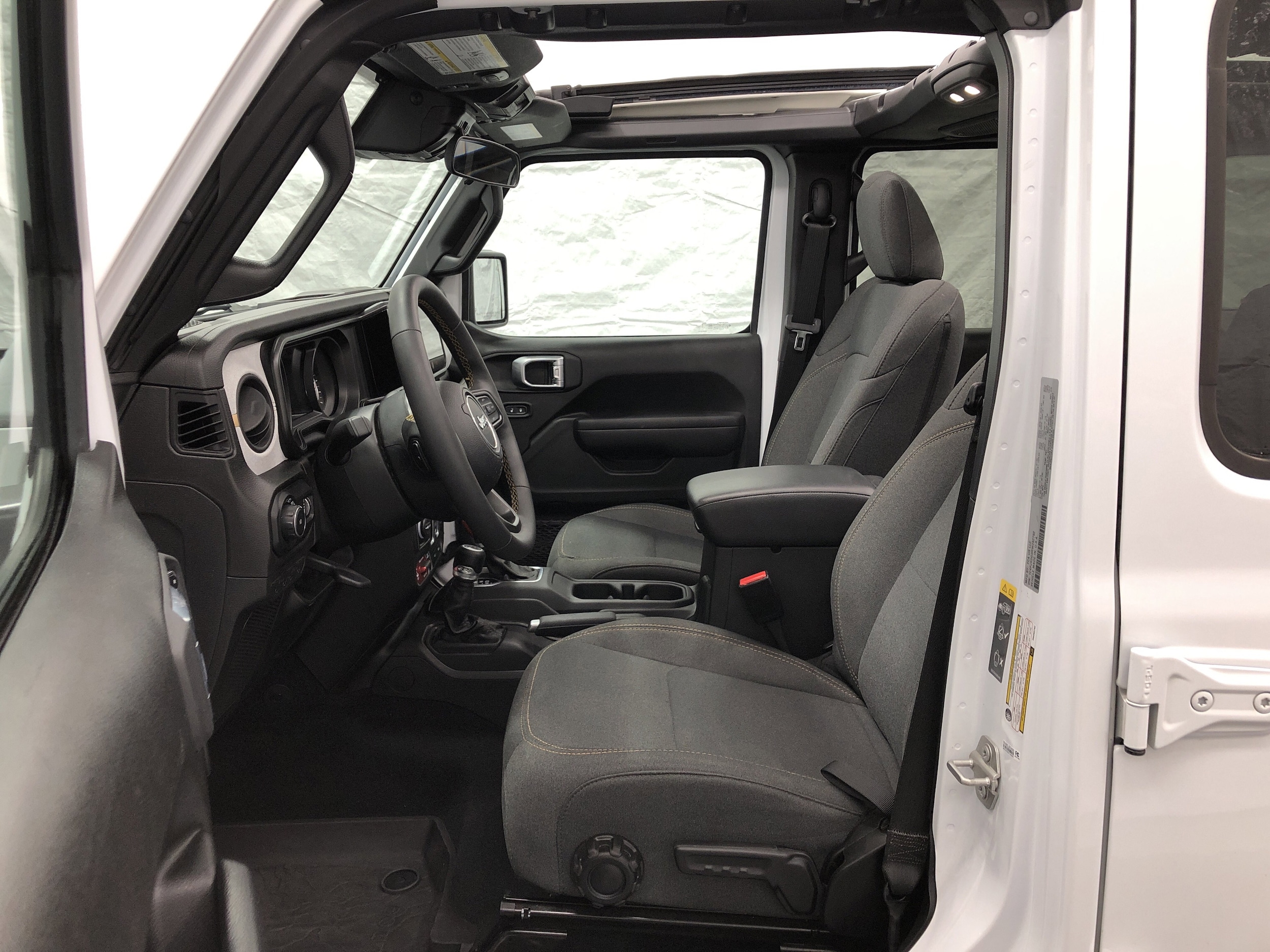 2024 Jeep Wrangler 4-Door Willys - Photo 9