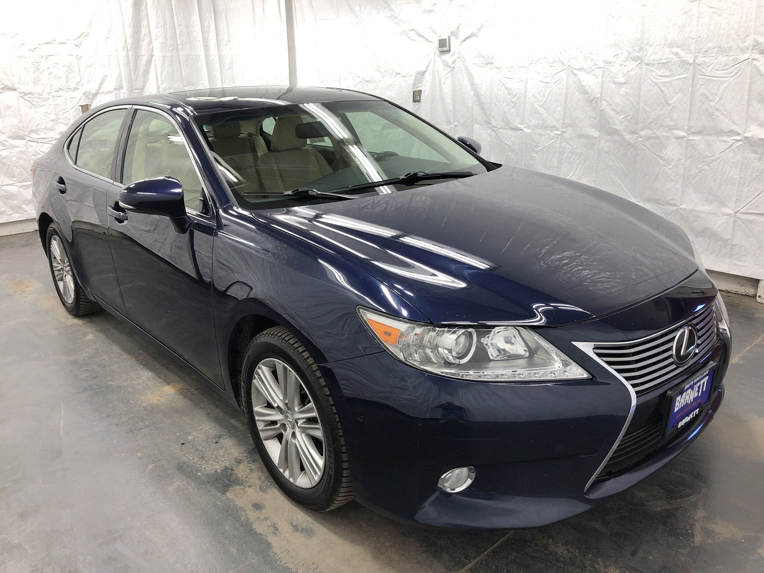 2015 Lexus ES 350 photo 2