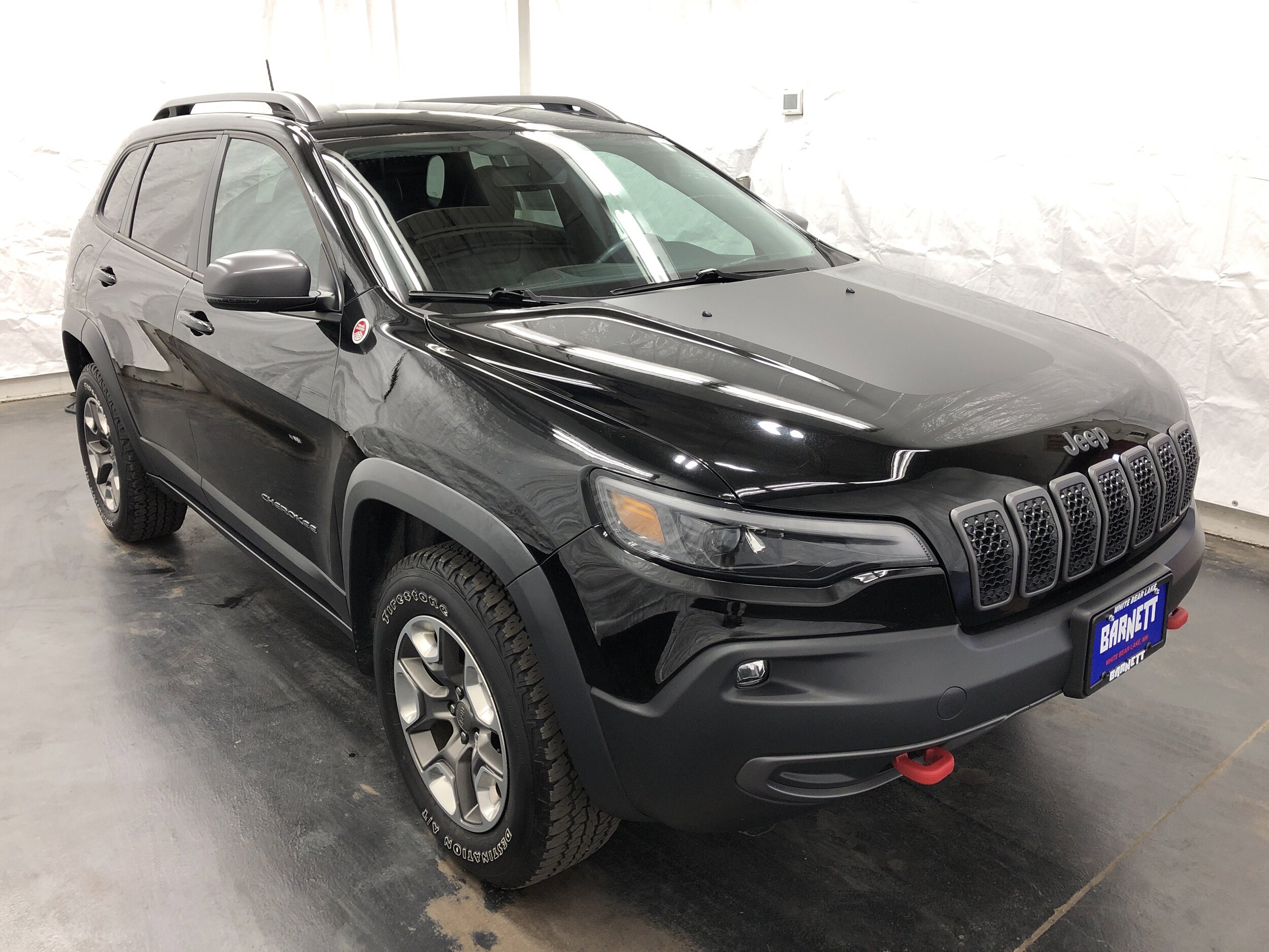2019 Jeep Cherokee Trailhawk photo 2